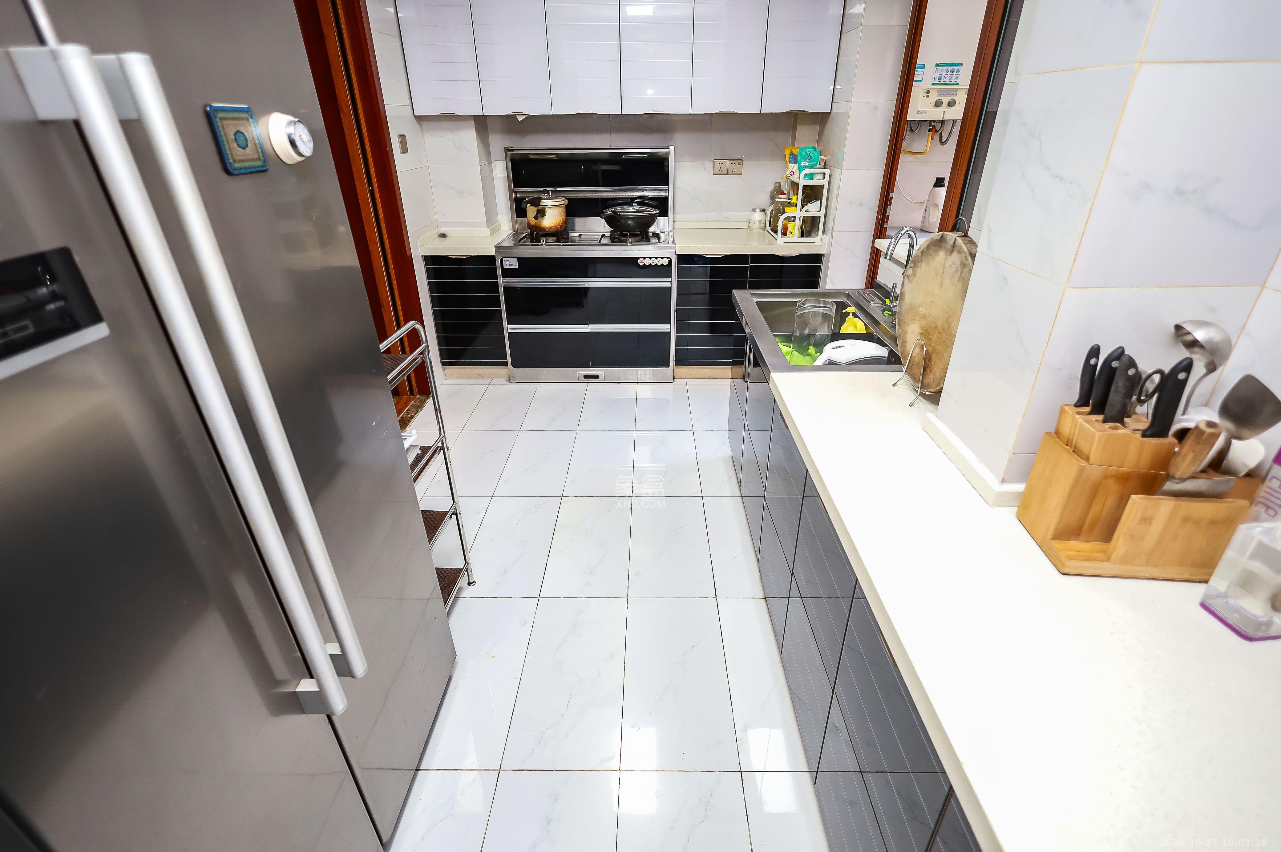 天麓尚层  3室2厅2卫    4500.0元/月 天麓尚层  3室2厅2卫    4500.0元/月室内图