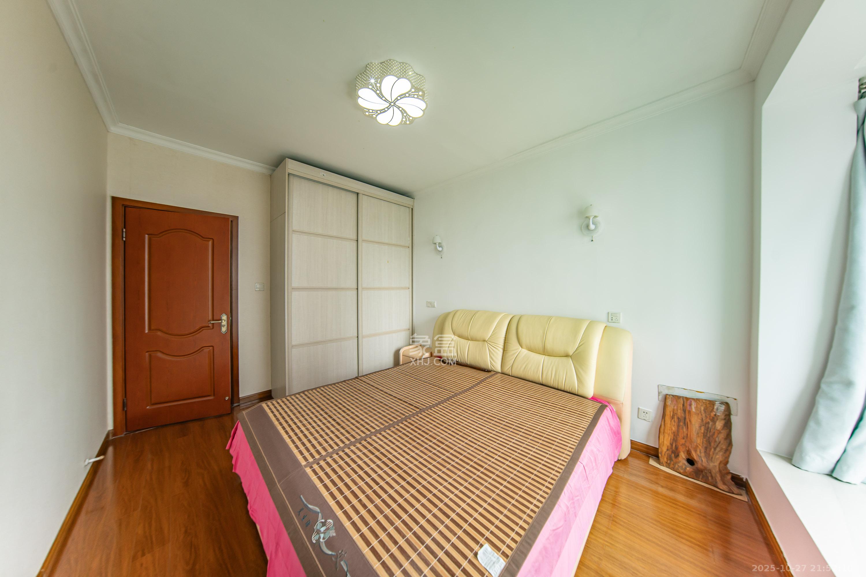 中建麓山和苑  2室2厅1卫    49.0万卧室