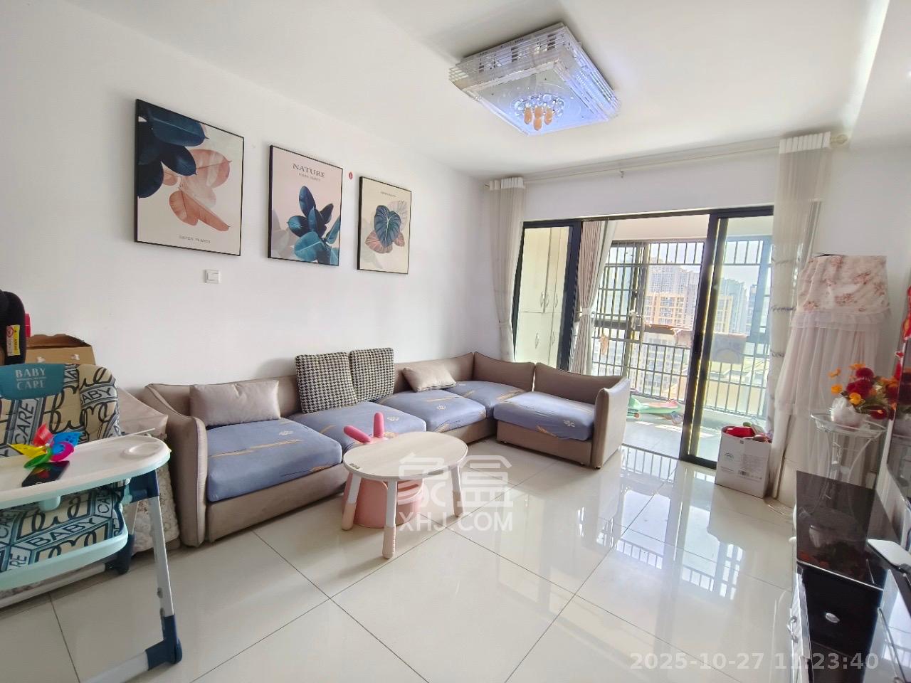 勤诚达新界  1室2厅1卫    1800.0元/月室内图