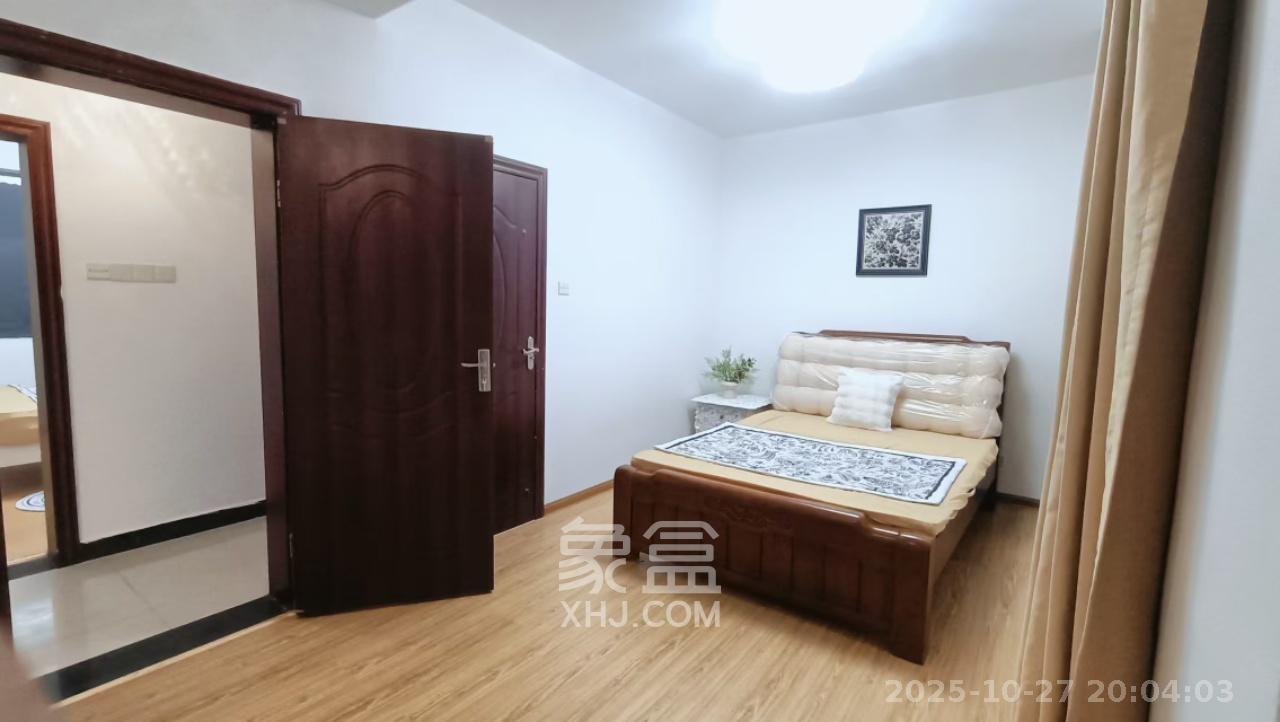 融圣国际  4室2厅2卫    4200.0元/月室内图