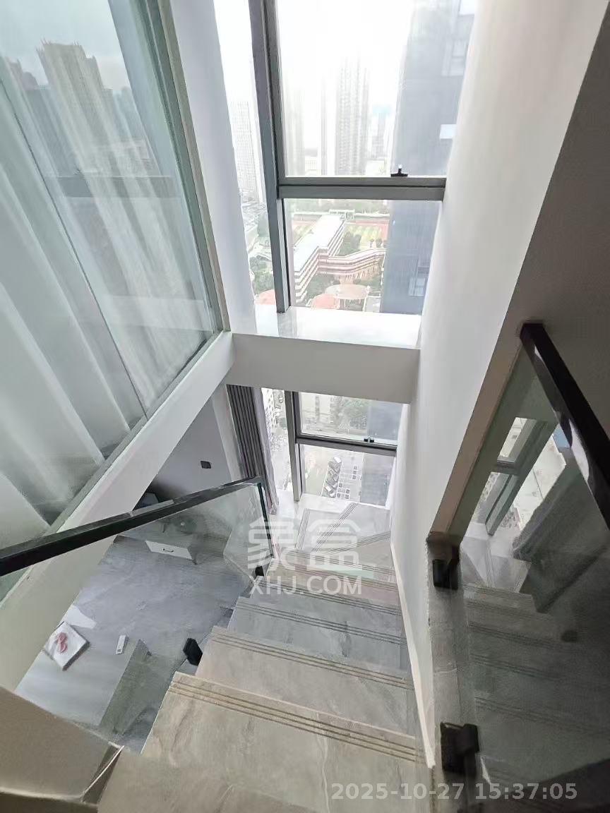 君悦新天地  2室1厅2卫    2500.0元/月室内图