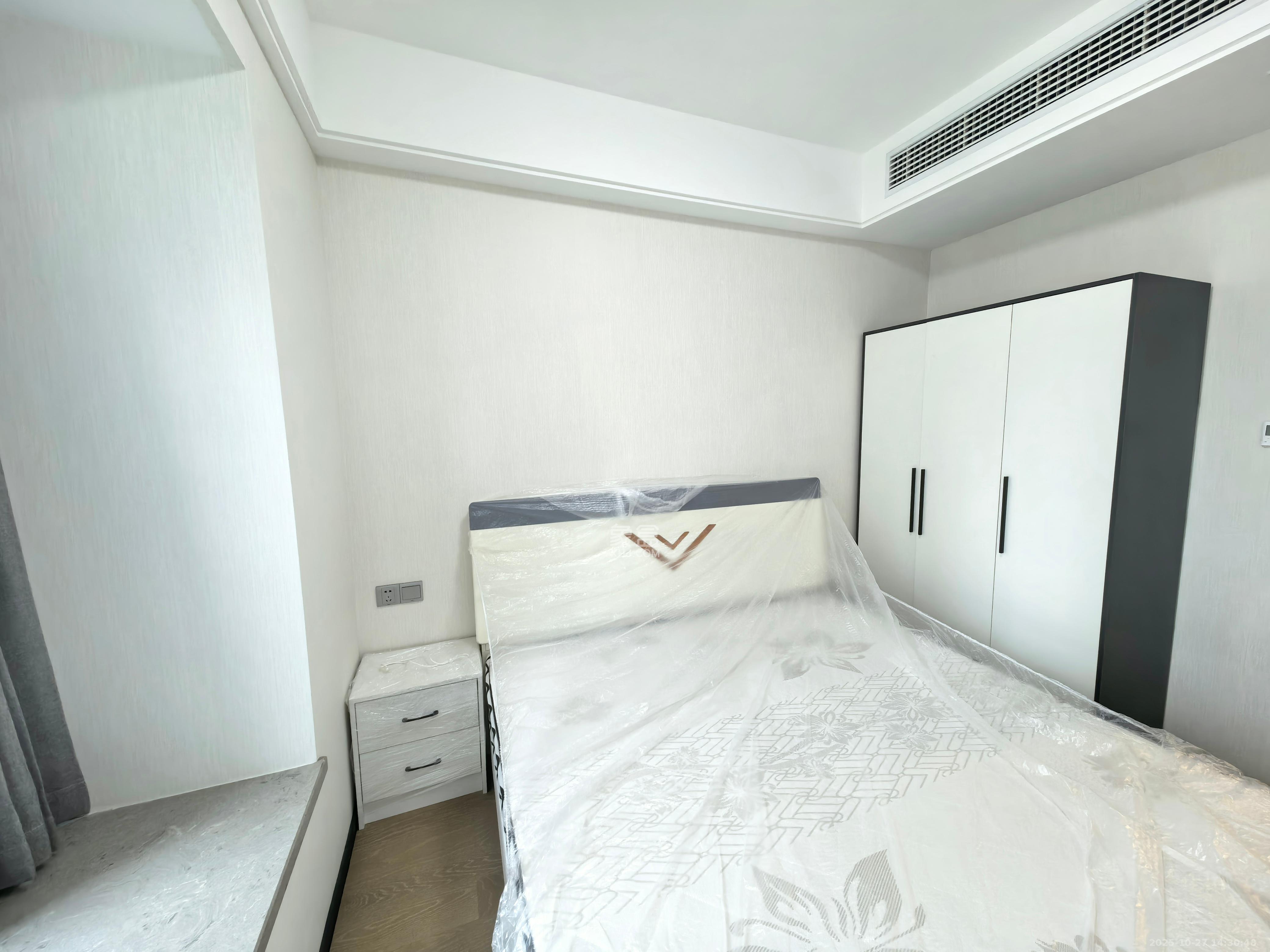 中海麓山境北区  4室2厅2卫    3000.0元/月室内图