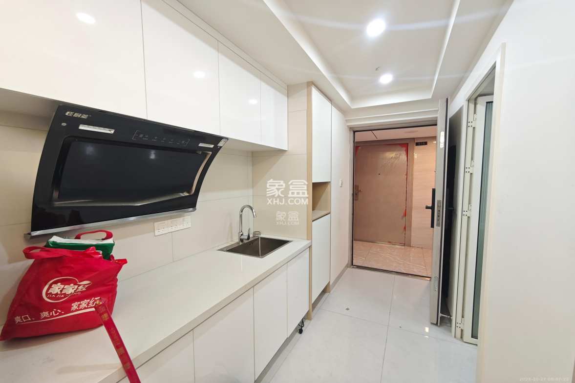 保利中环广场(保利中悦苑) 1室1厅1卫 1500.0元/月 保利中环广场(保利中悦苑) 1室1厅1卫 1500.0元/月室内图