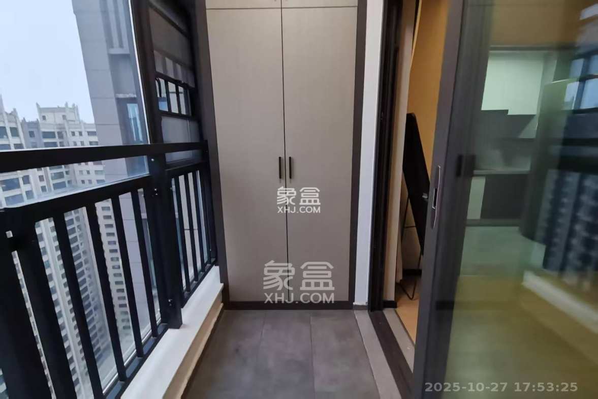 润和滨江府  4室2厅2卫    3300.0元/月 润和滨江府  4室2厅2卫    3300.0元/月室内图