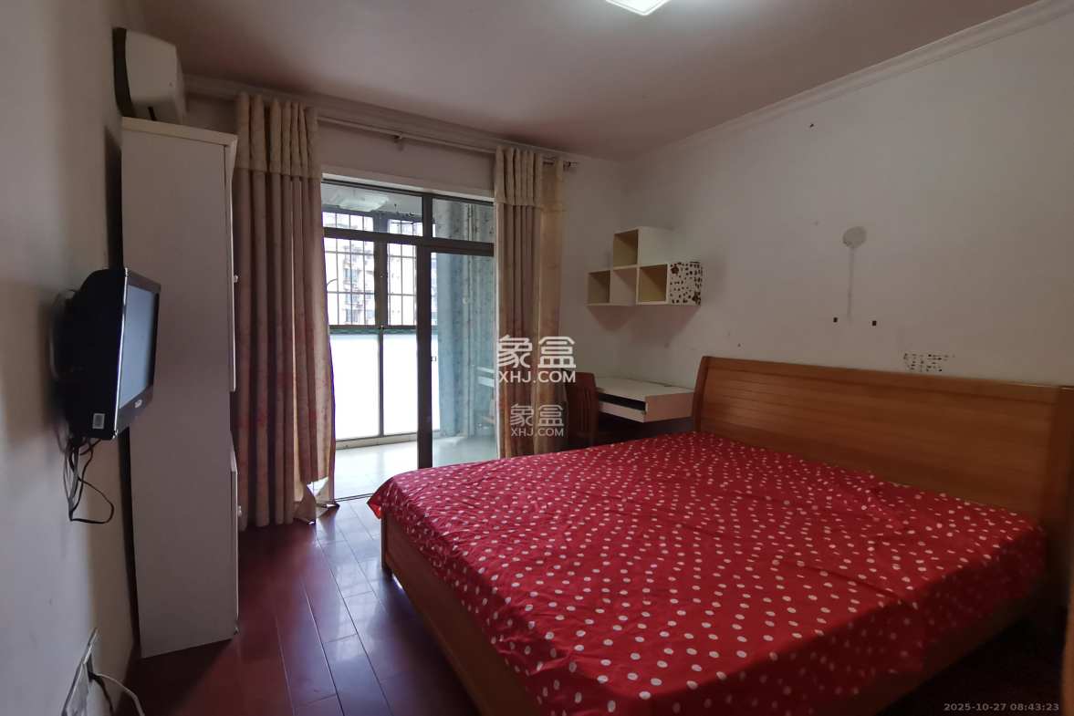 层上观邸  3室2厅1卫    2100.0元/月 层上观邸  3室2厅1卫    2100.0元/月室内图