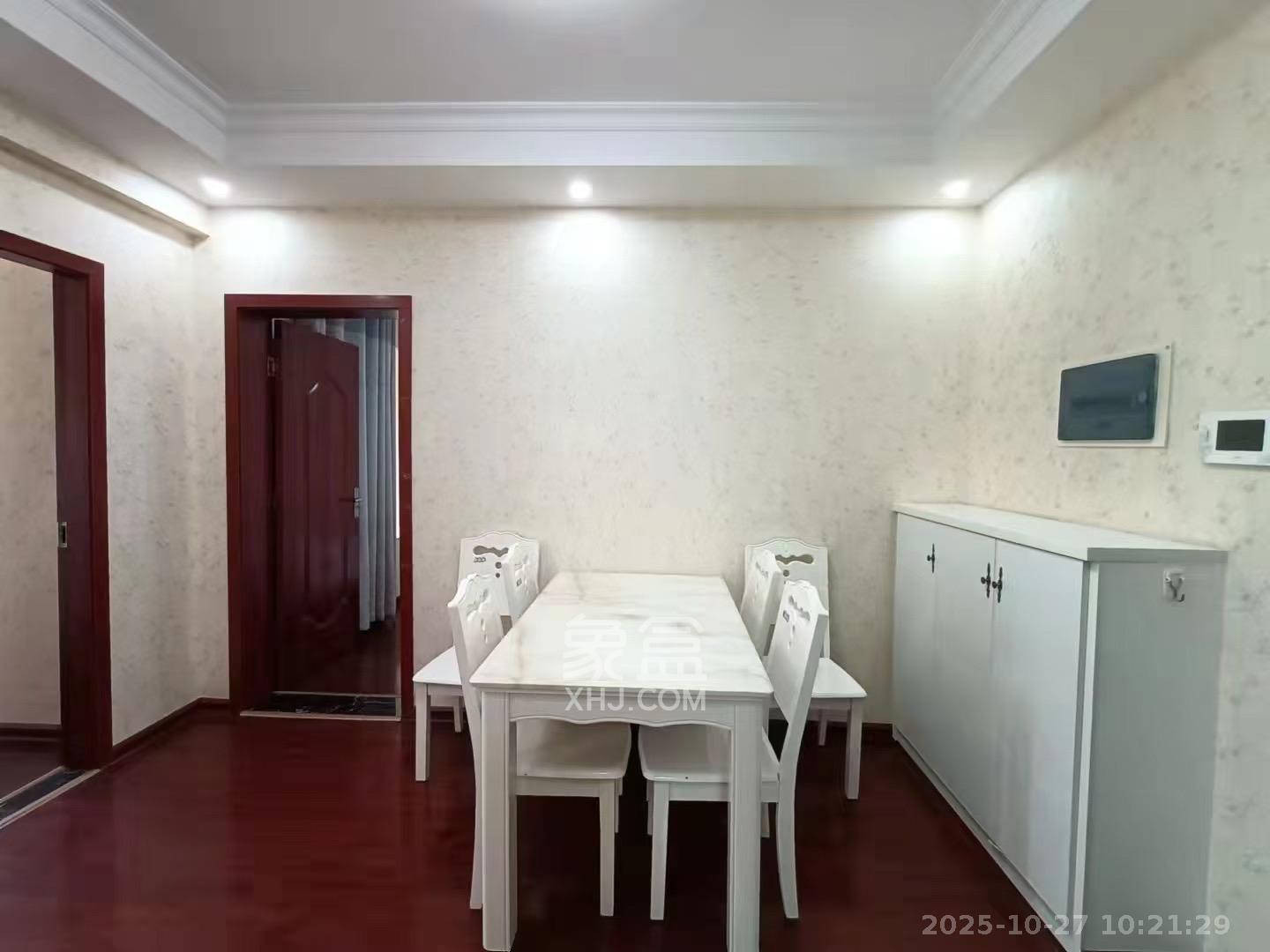 金地三千府（金地湖山樾、金地自在城）  3室2厅1卫    1800.0元/月室内图