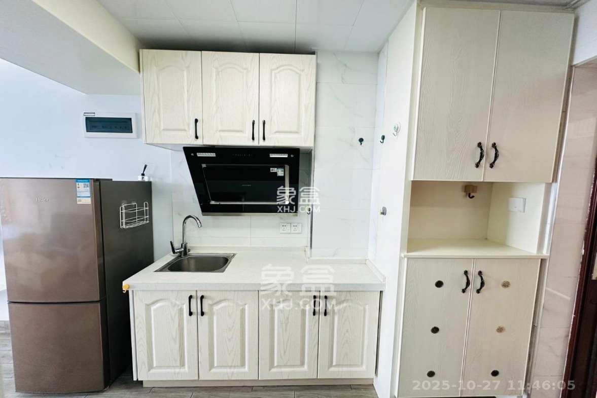 达美美立方  1室1厅1卫    1600.0元/月 达美美立方  1室1厅1卫    1600.0元/月室内图