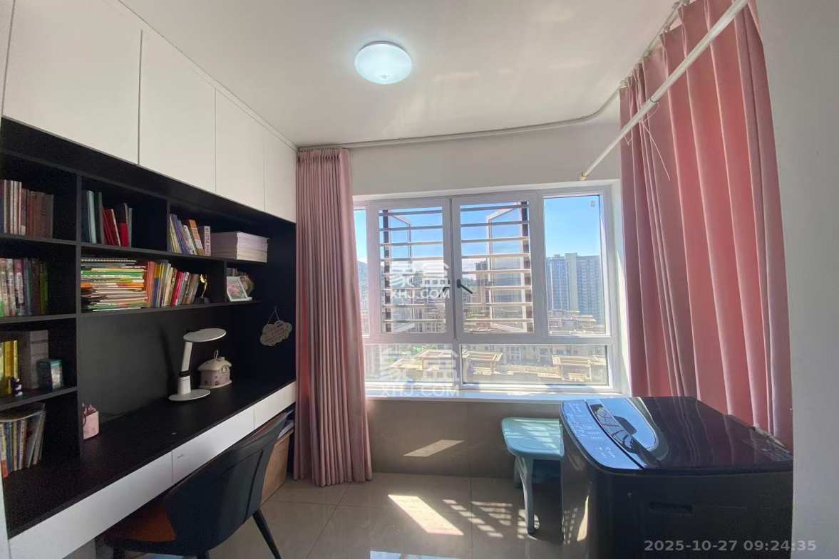 春晖花园 3室2厅2卫 2200.0元/月 春晖花园 3室2厅2卫 2200.0元/月室内图