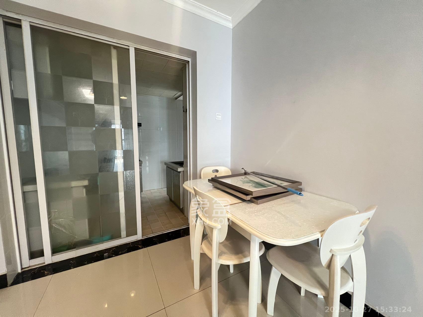 达美D6区  3室2厅1卫    2800.0元/月