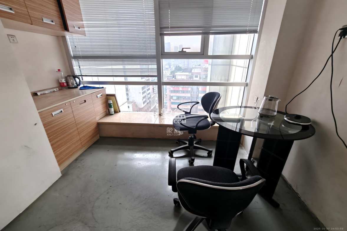 明城国际 2室1厅1卫 4000.0元/月 明城国际 2室1厅1卫 4000.0元/月室内图