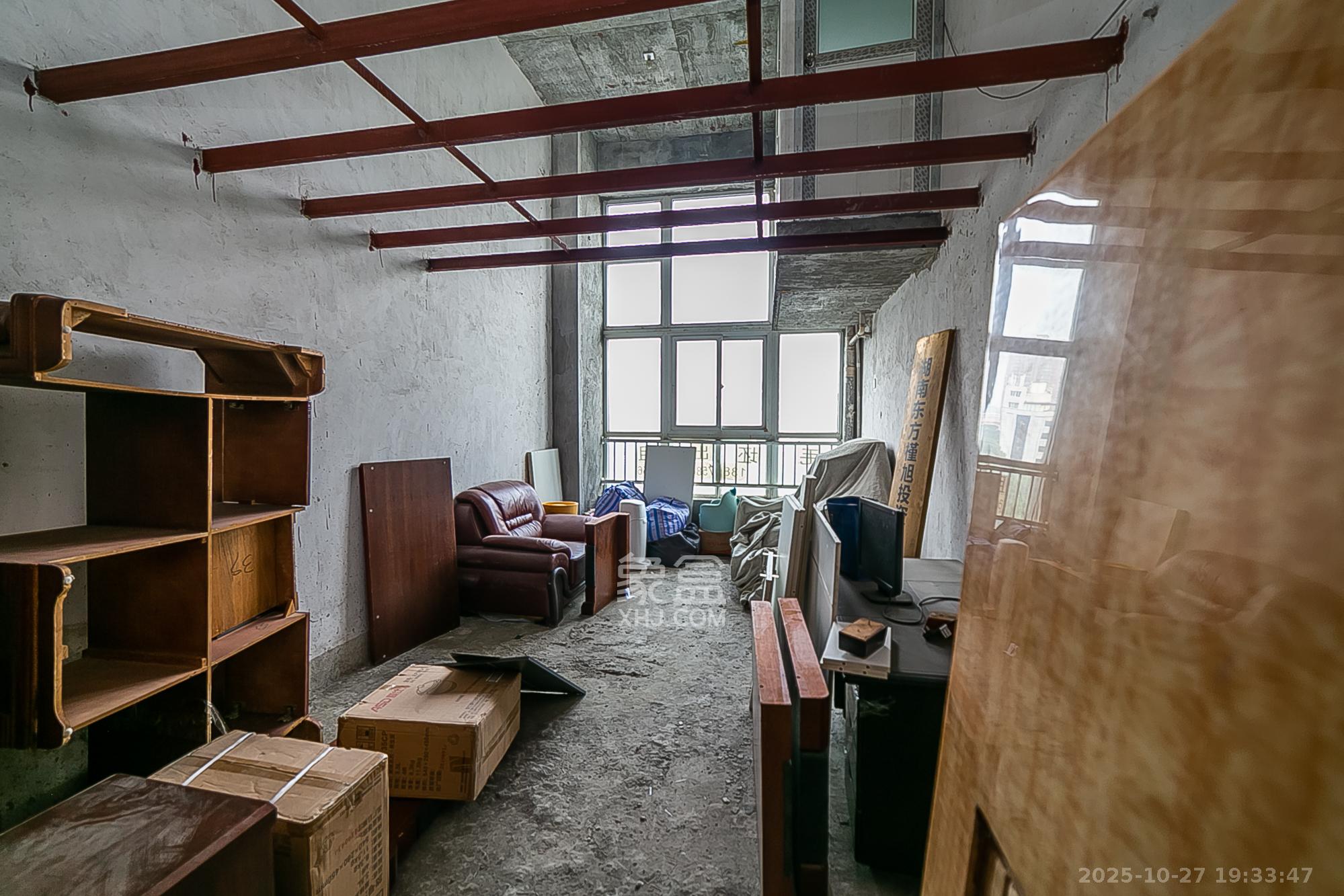 他城(天鸿时代公寓) 1室1厅1卫 24.0万 他城(天鸿时代公寓) 1室1厅1卫 24.0万卧室