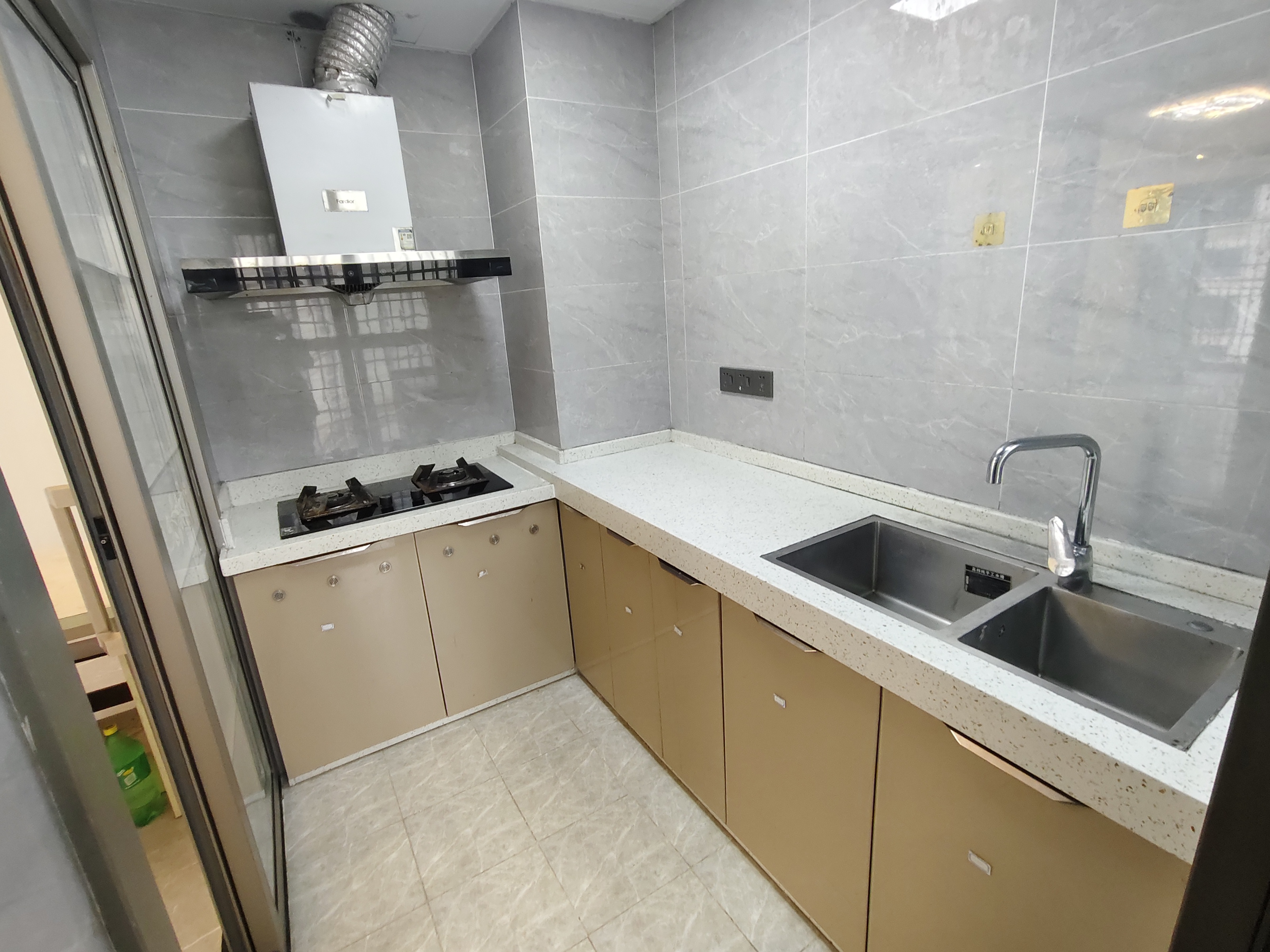 润龙花园  3室2厅1卫    2800.0元/月室内图