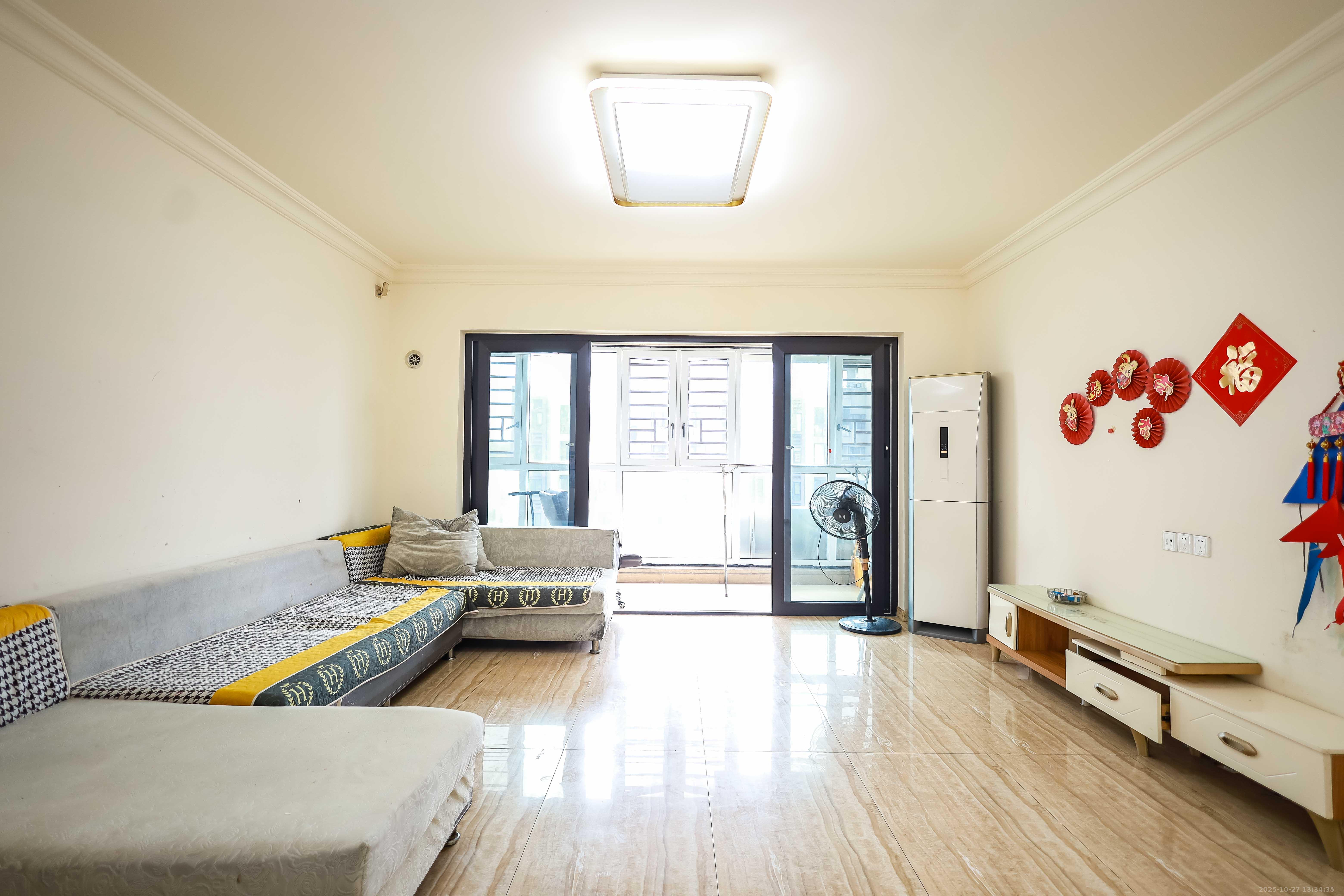 碧桂园荟隽棠 4室2厅2卫 132.0万 碧桂园荟隽棠 4室2厅2卫 132.0万客厅