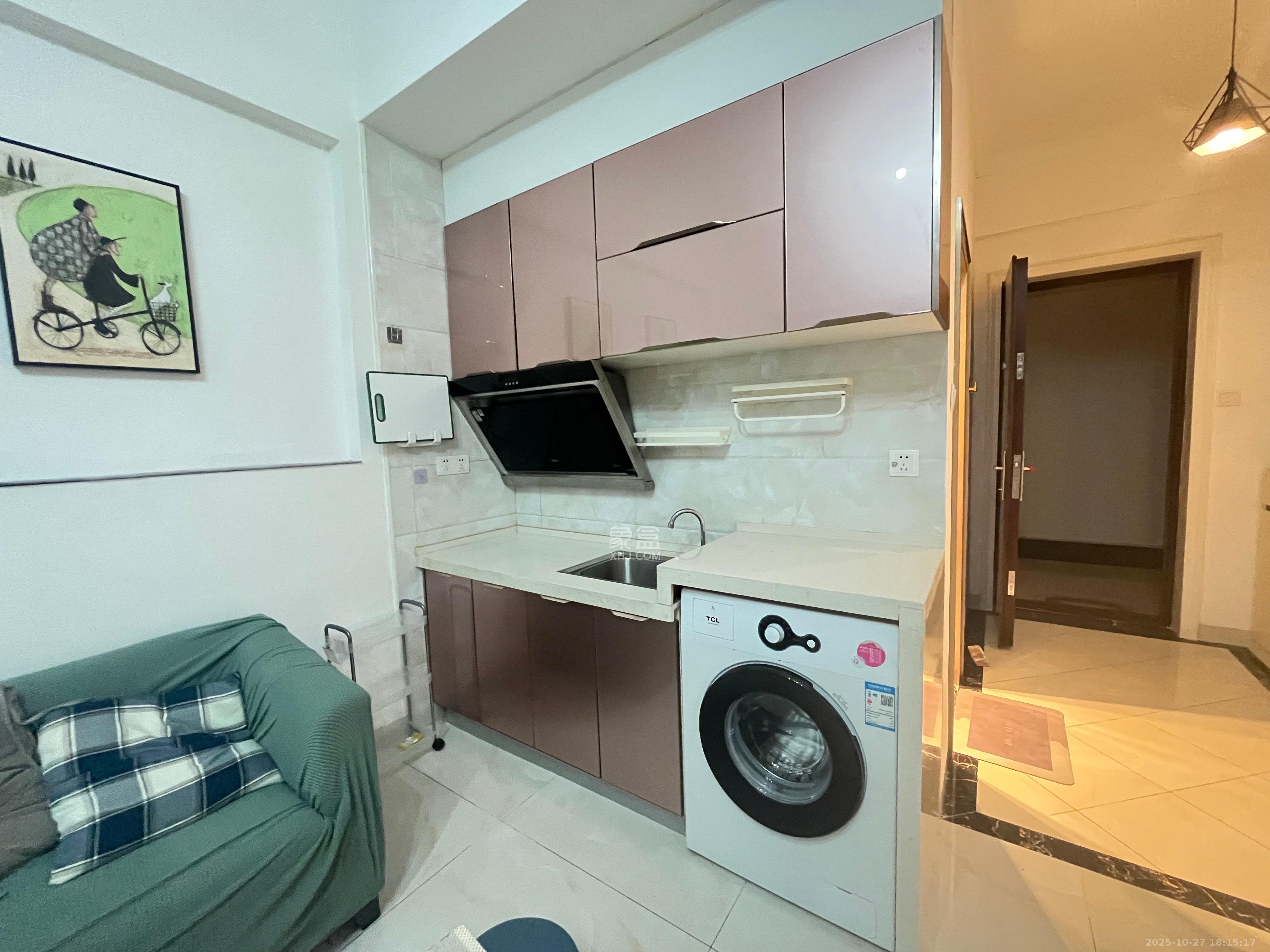 恒泰广场 1室1厅1卫 1500.0元/月 恒泰广场 1室1厅1卫 1500.0元/月室内图