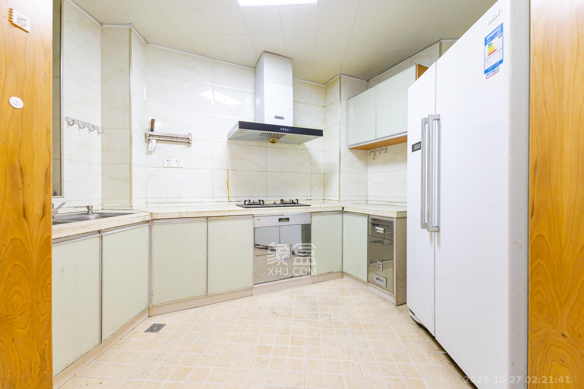 长沙玫瑰园 1室2厅2卫 65.0万 长沙玫瑰园 1室2厅2卫 65.0万厨房