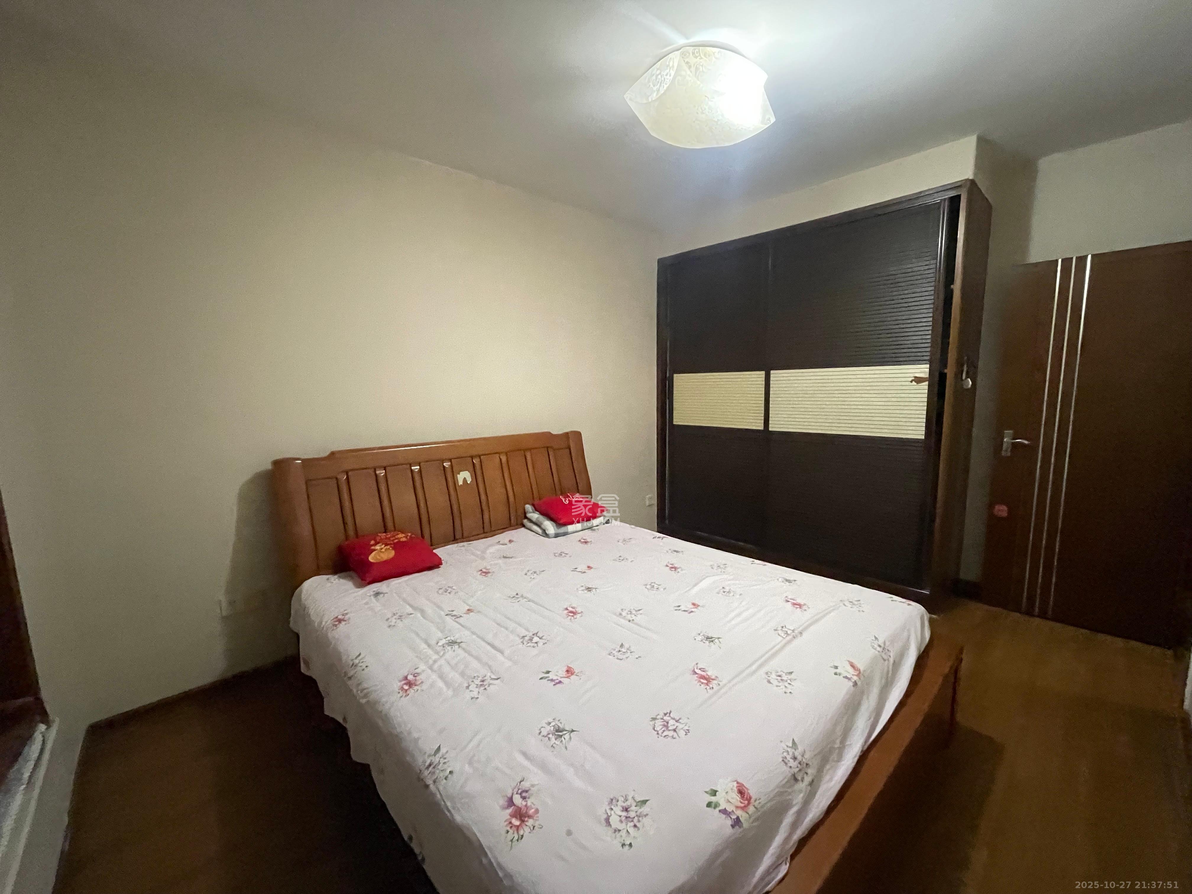 天翔新新家园  3室2厅1卫    1800.0元/月室内图