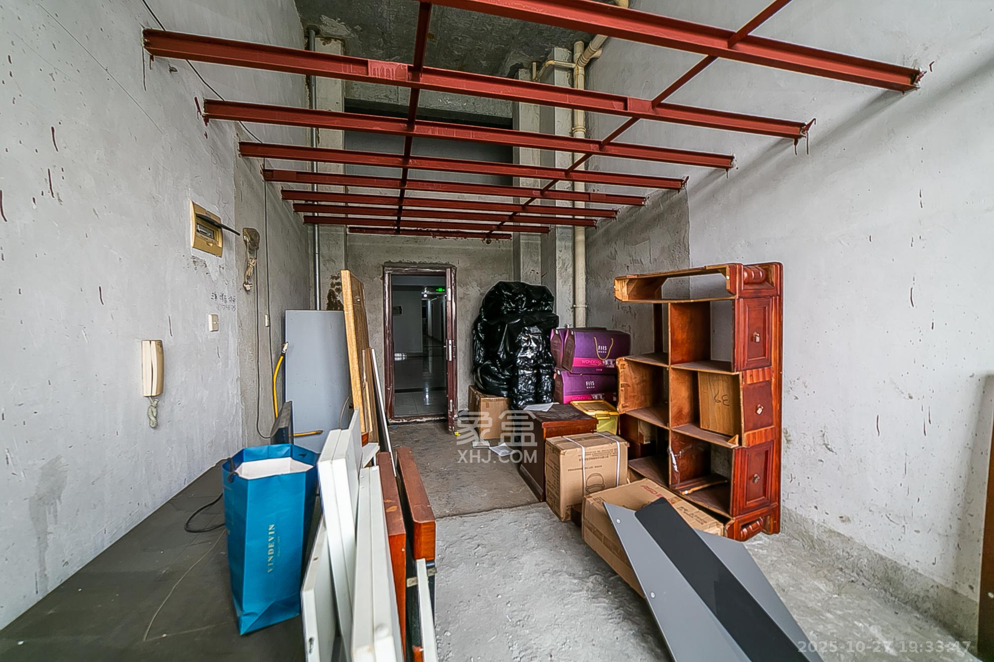 他城(天鸿时代公寓) 1室1厅1卫 24.0万 他城(天鸿时代公寓) 1室1厅1卫 24.0万卧室