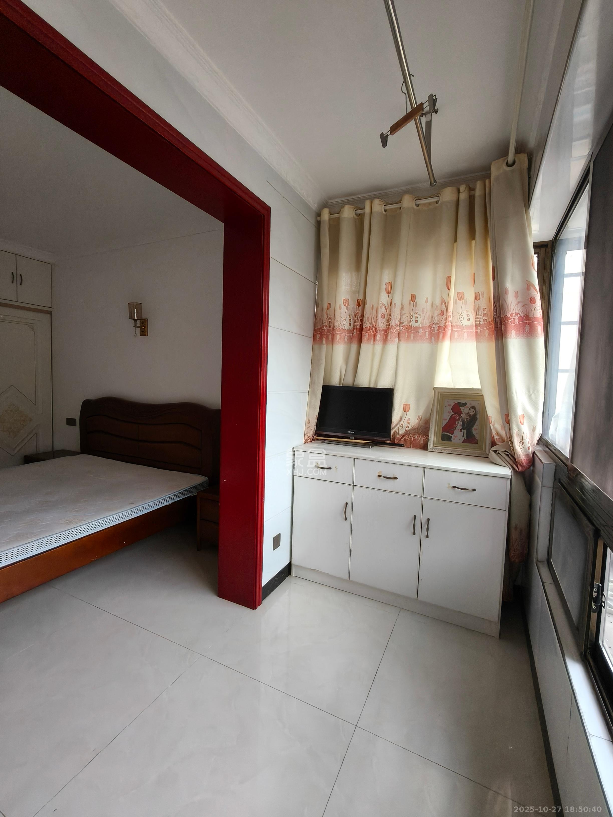 星城新宇黎锦苑 3室2厅2卫 2600.0元/月 星城新宇黎锦苑 3室2厅2卫 2600.0元/月室内图