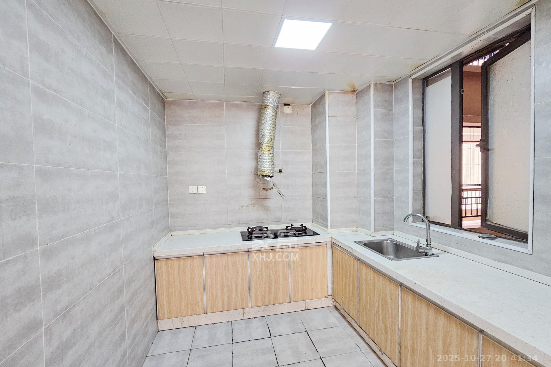 阳光城尚东湾青云苑  4室2厅2卫    108.0万其他