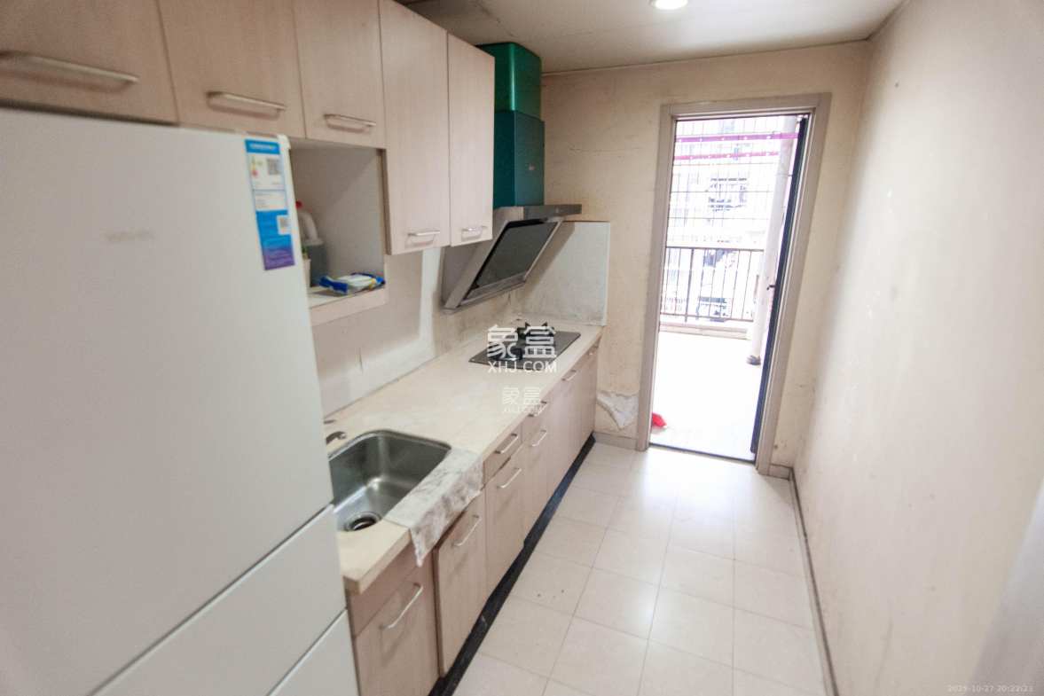 远大麓园  3室2厅2卫    2200.0元/月 远大麓园  3室2厅2卫    2200.0元/月室内图