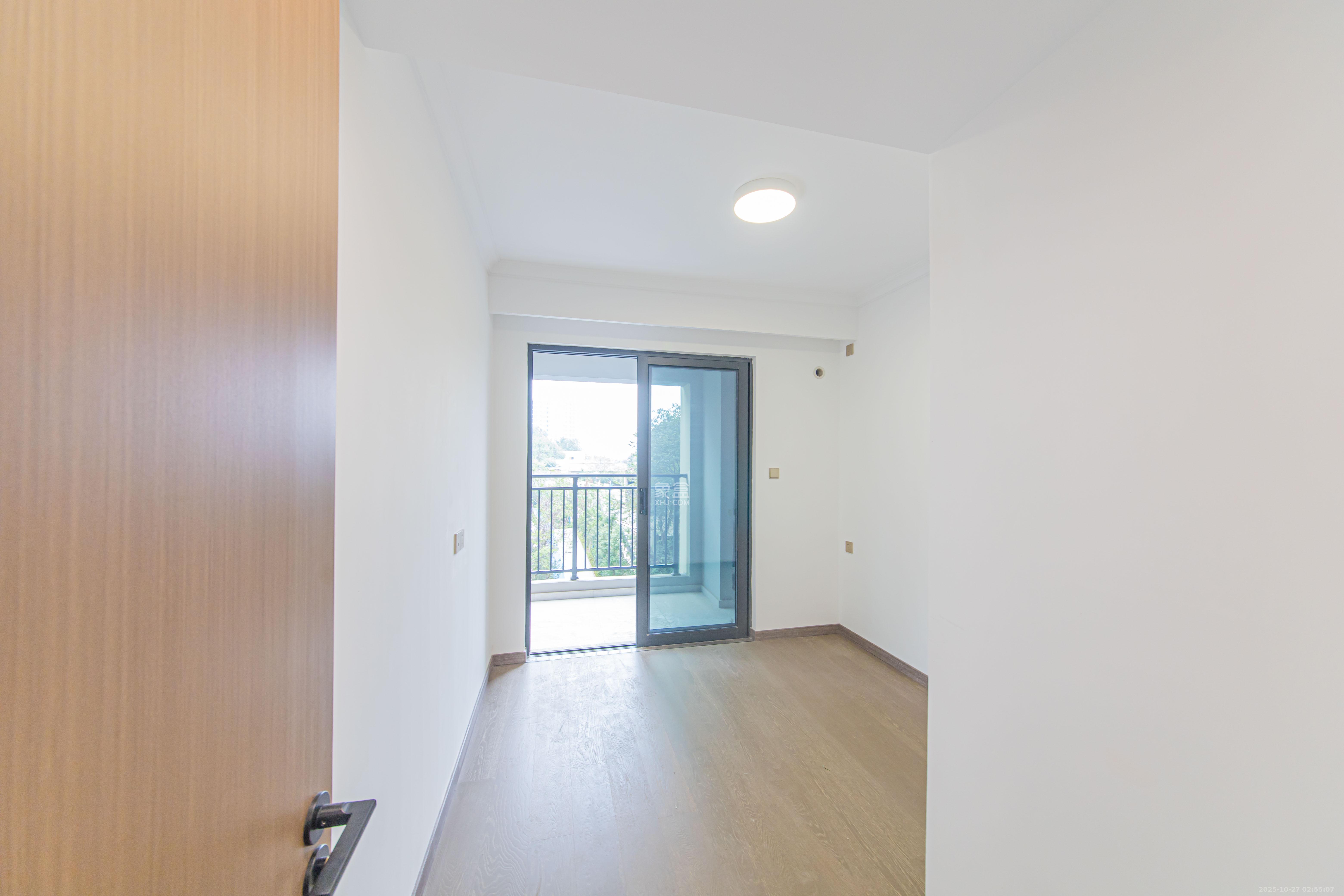 江悦和鸣 4室2厅2卫 222.0万 江悦和鸣 4室2厅2卫 222.0万卧室