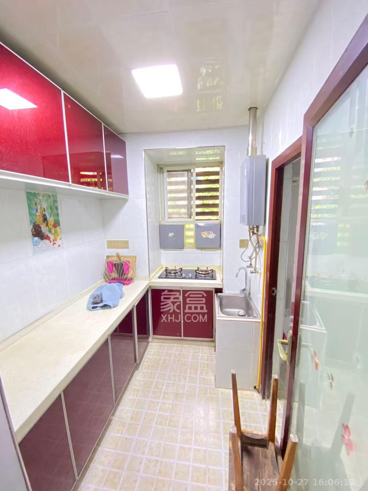 红旗区四片  2室1厅1卫    1900.0元/月 红旗区四片  2室1厅1卫    1900.0元/月室内图