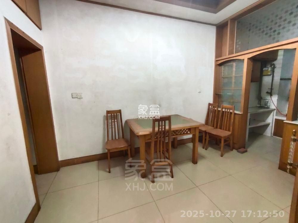 芦淞区火电小区  3室2厅1卫    1200.0元/月室内图