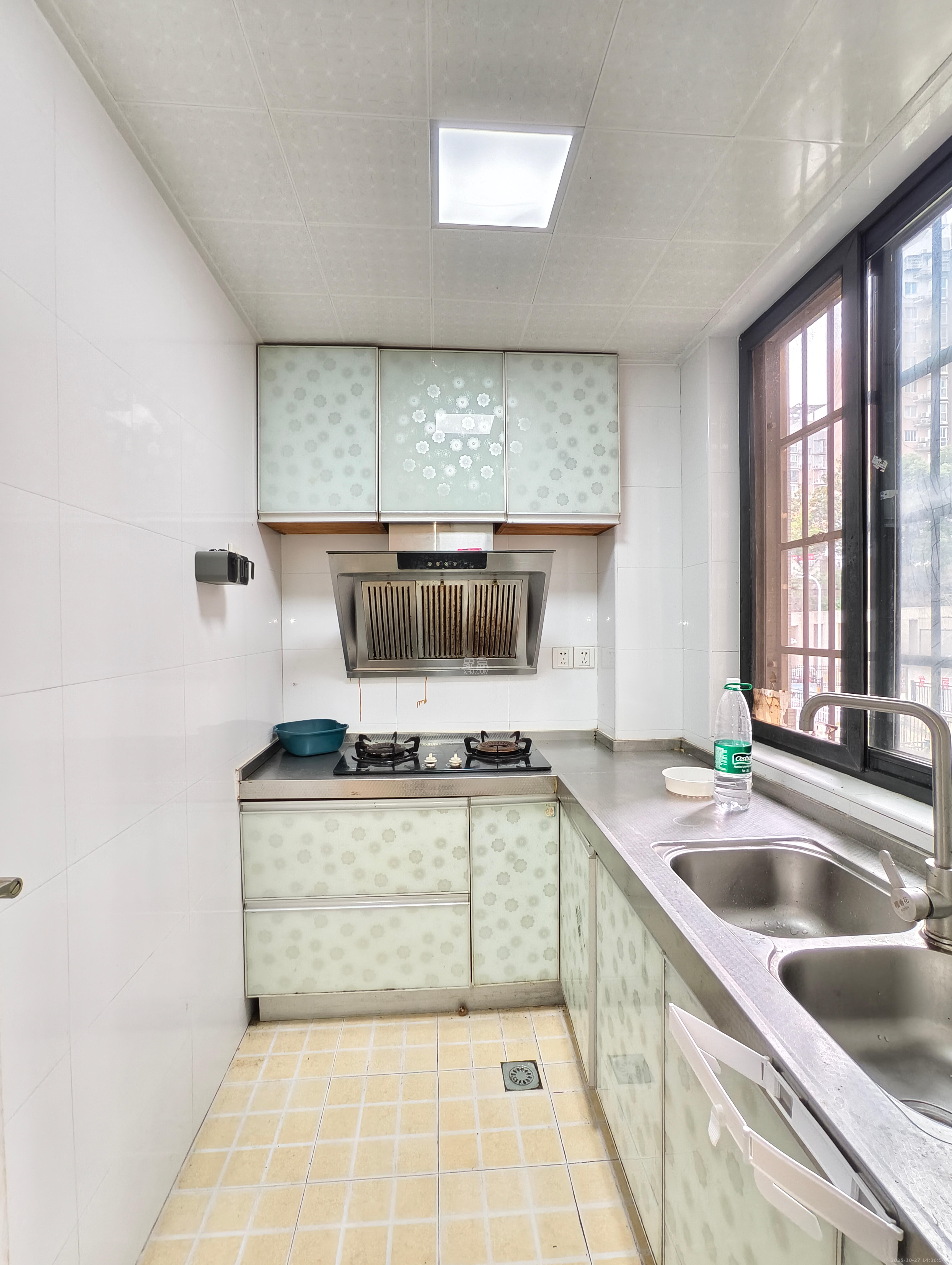 麓江春  1室1厅1卫    1480.0元/月室内图