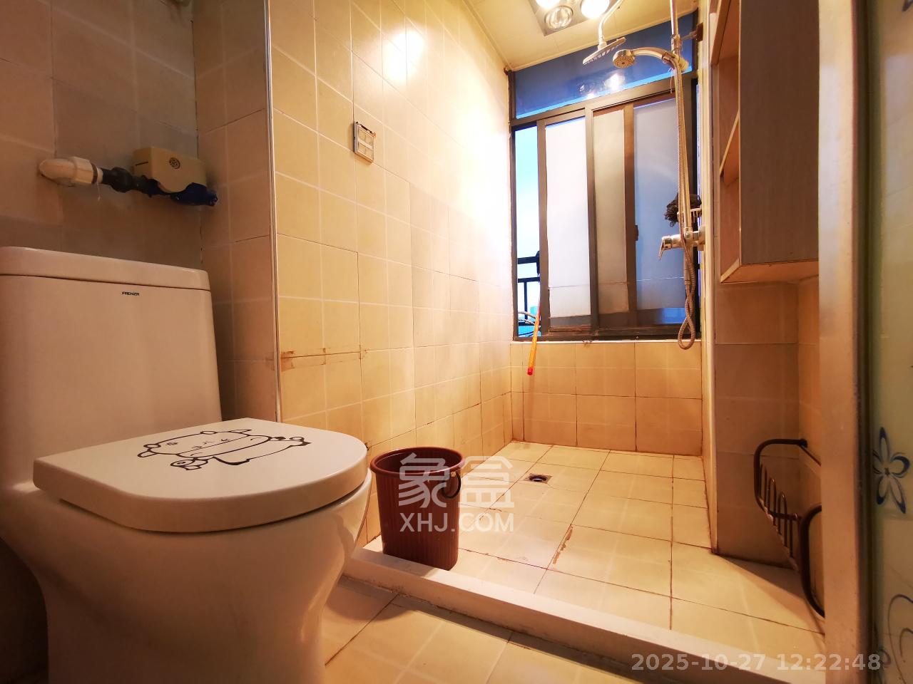 保利麓谷林语A区 1室2厅1卫 2300.0元/月 保利麓谷林语A区 1室2厅1卫 2300.0元/月室内图