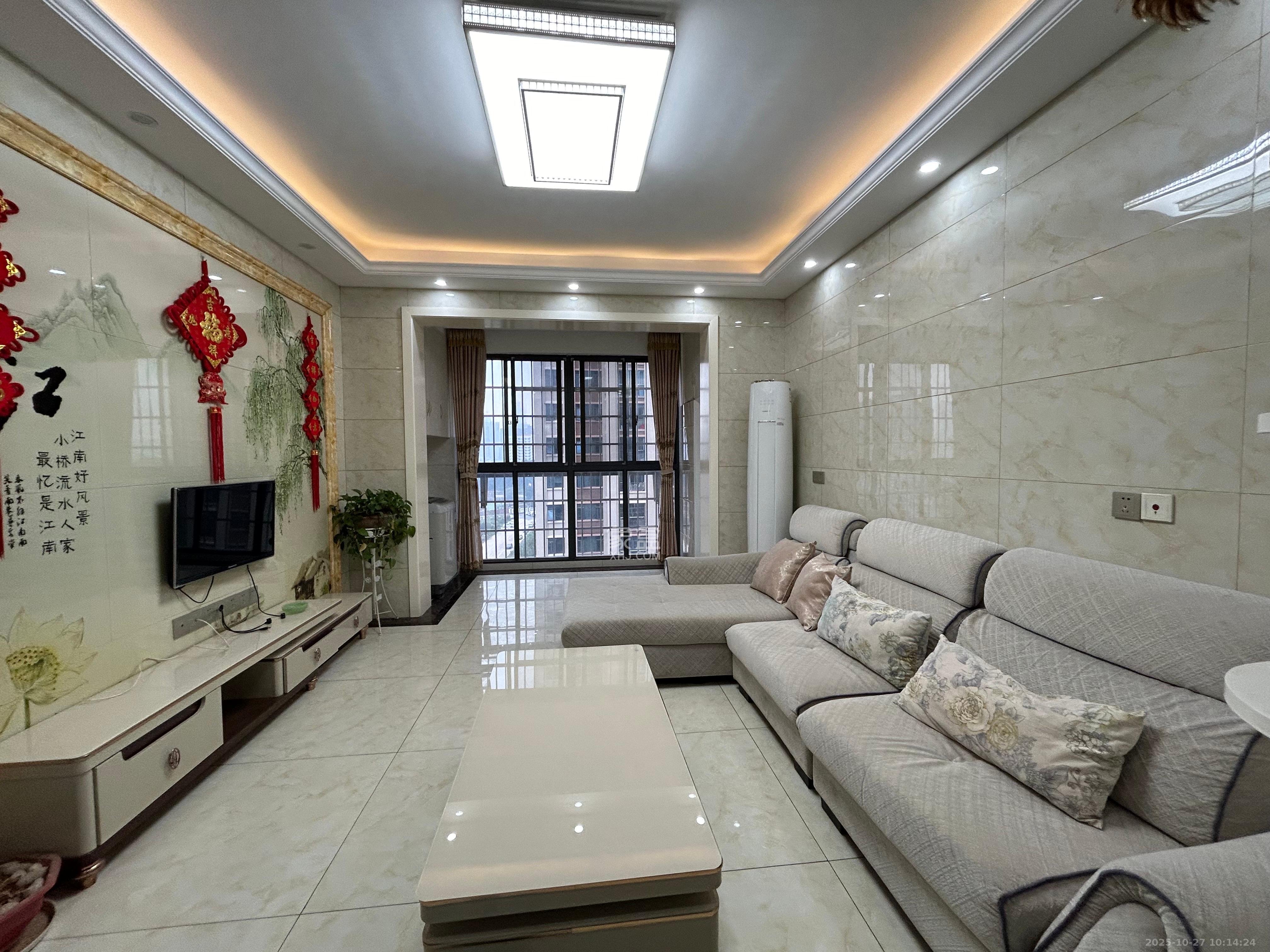 天元涉外景园C区  3室2厅2卫    2800.0元/月室内图