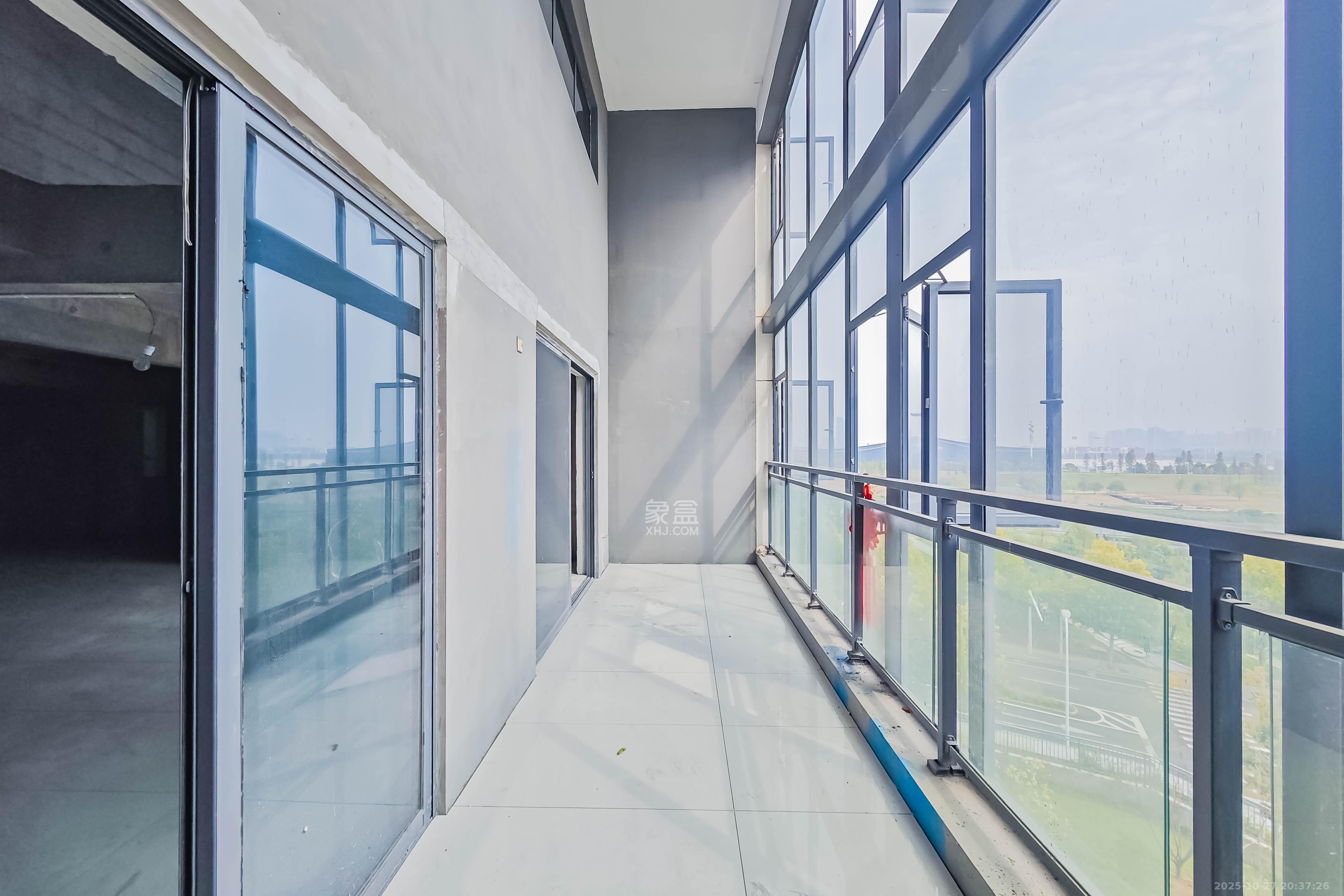 佳兆业城市广场  4室2厅2卫    125.0万其他