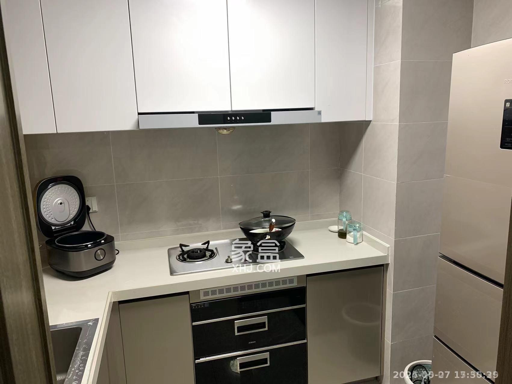 滨江府1913  4室2厅2卫    4000.0元/月 滨江府1913  4室2厅2卫    4000.0元/月室内图