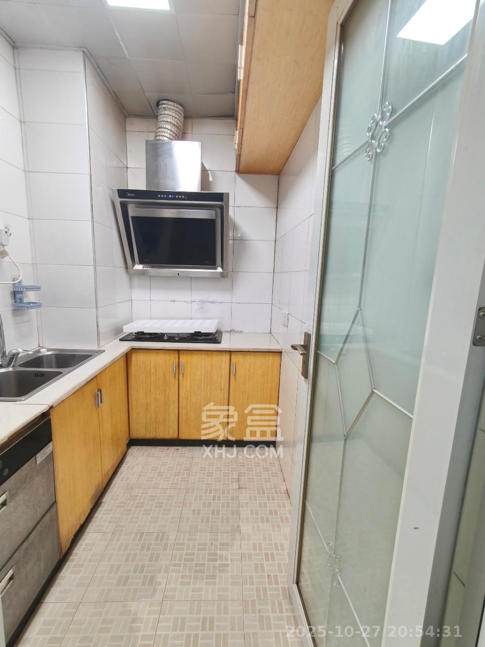 蝴蝶谷  2室2厅1卫    1400.0元/月室内图