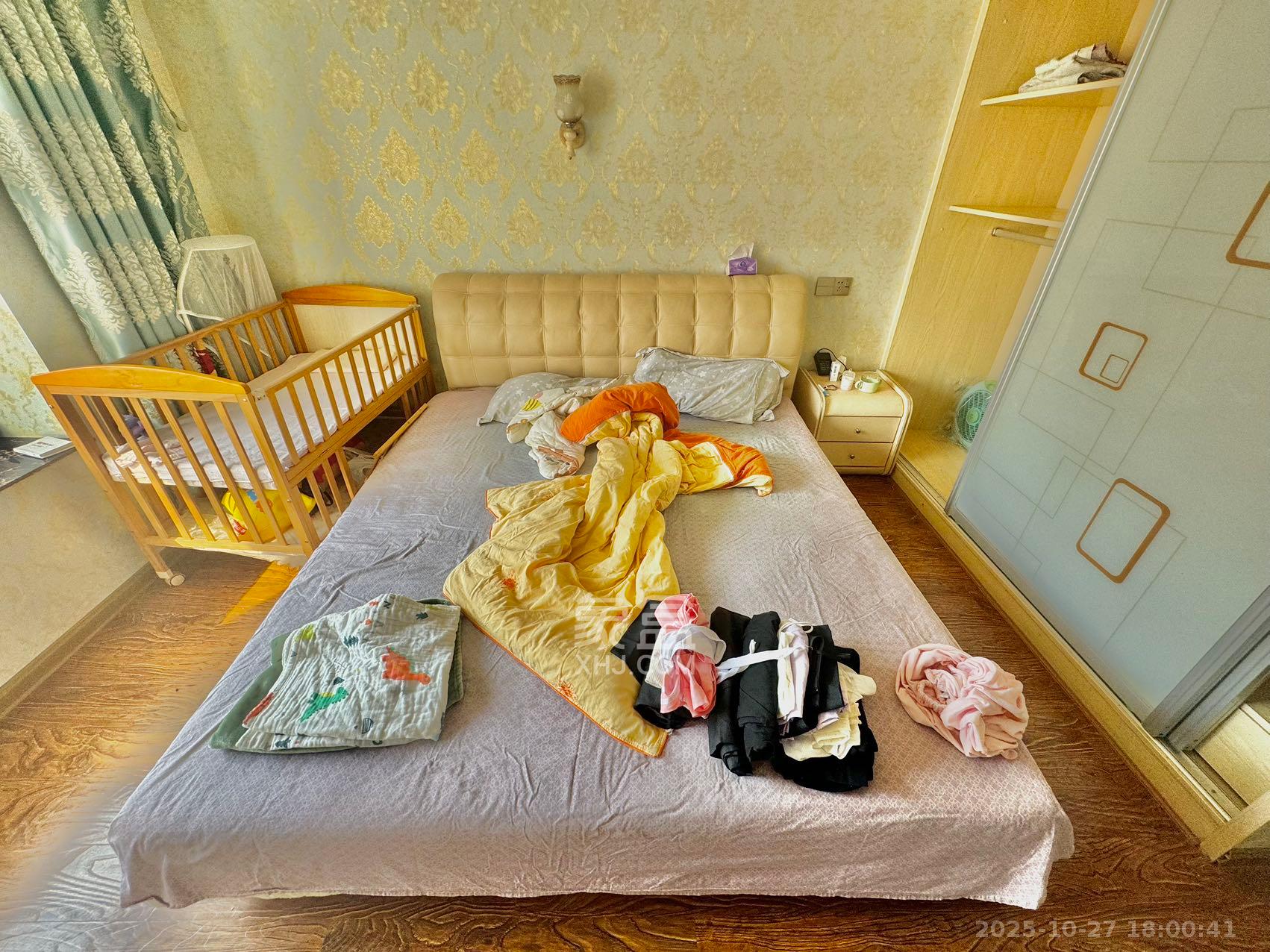 联美品格 4室2厅2卫 2700.0元/月 联美品格 4室2厅2卫 2700.0元/月室内图