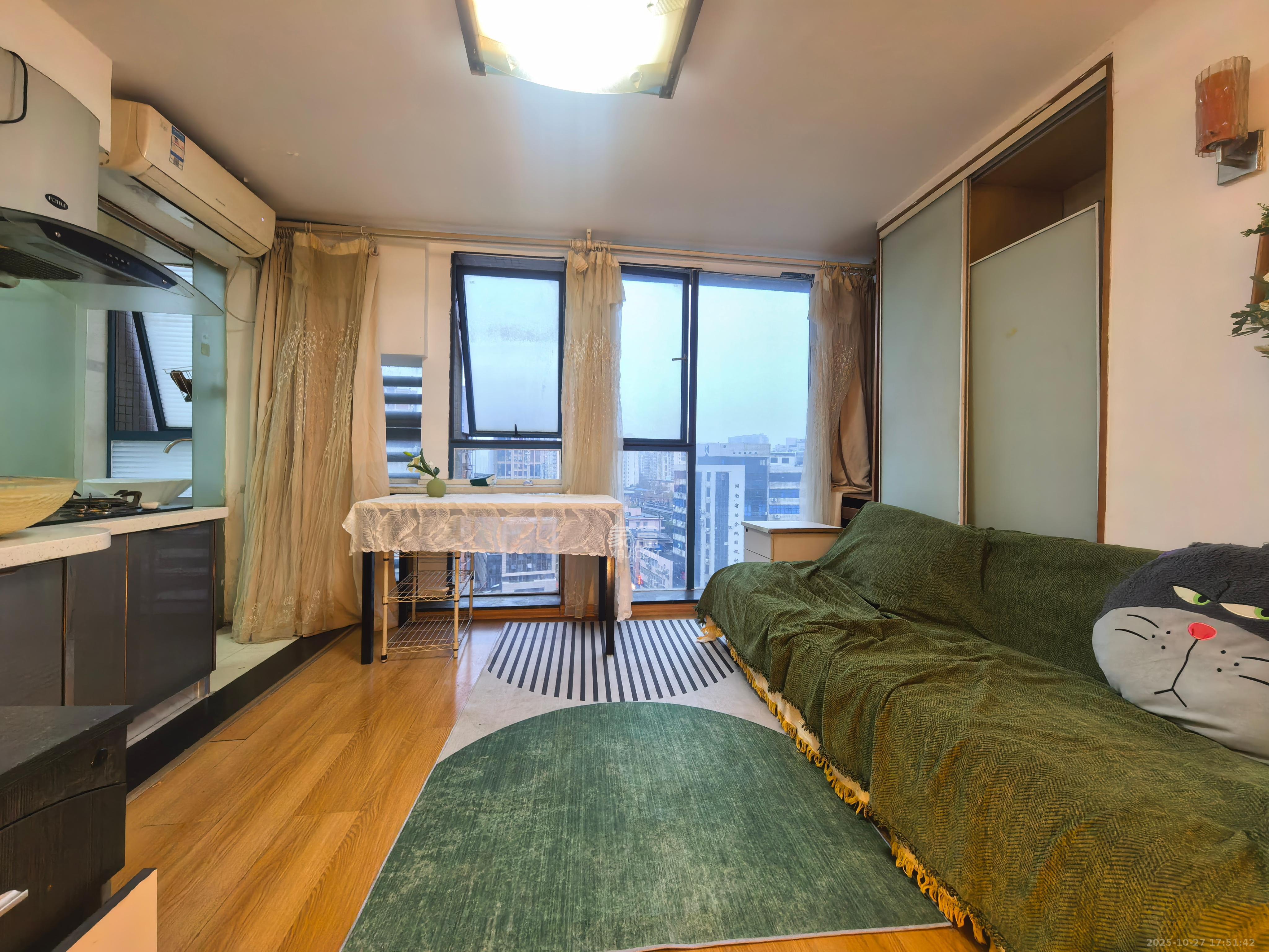 东一国际 1室1厅1卫 1500.0元/月 东一国际 1室1厅1卫 1500.0元/月室内图