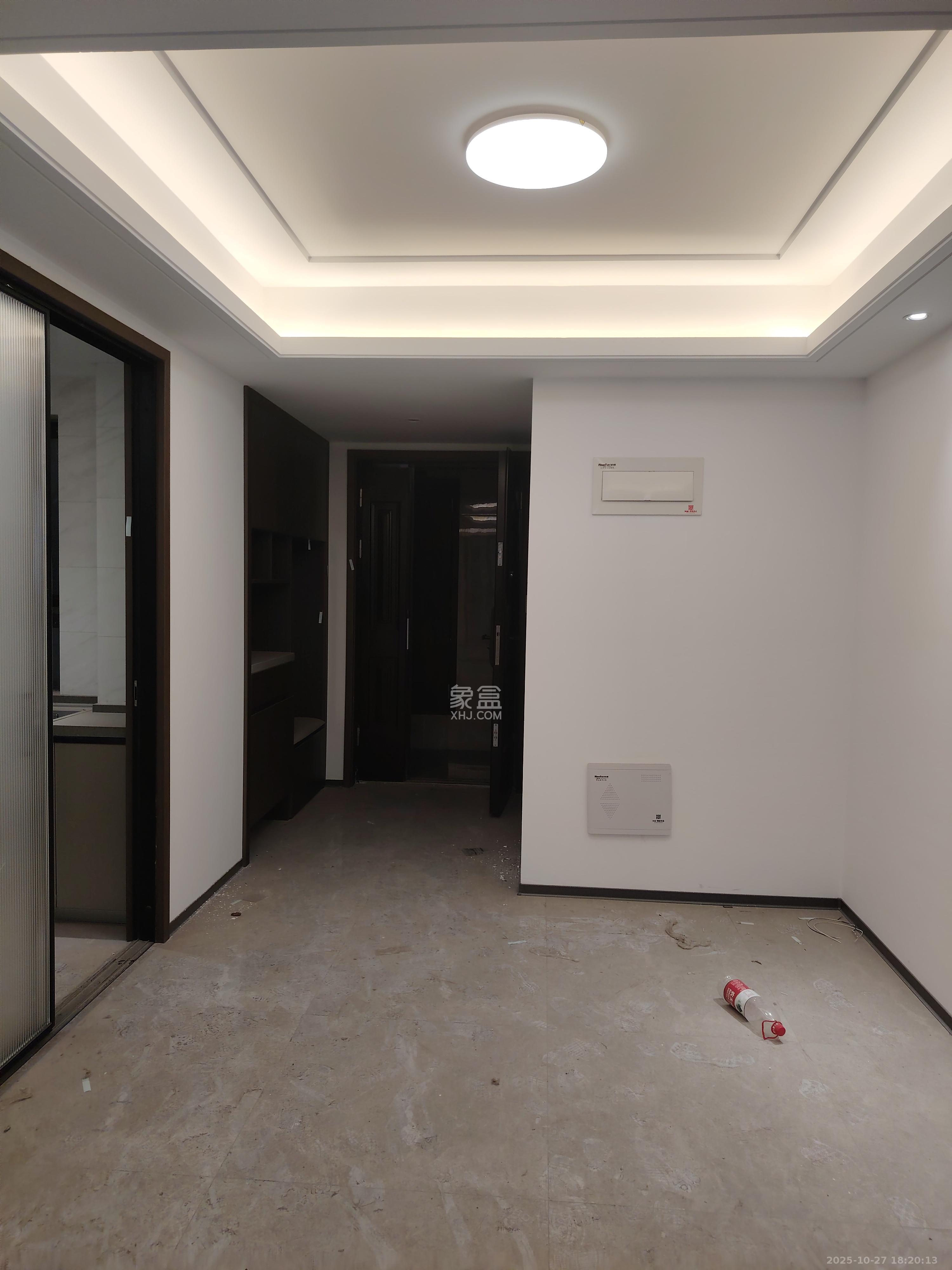 荣盛锦绣学府  3室2厅2卫    2800.0元/月室内图