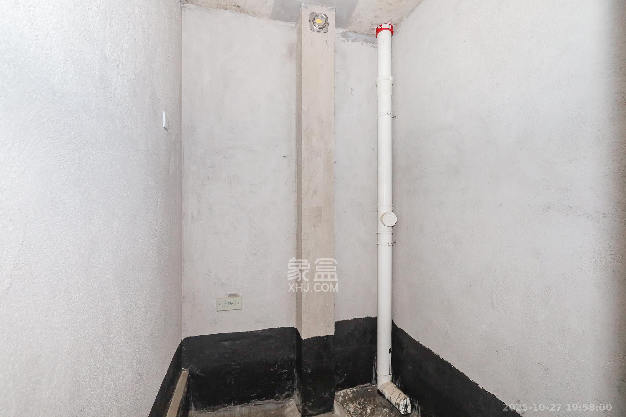 正荣滨江紫阙台  4室2厅2卫    348.0万 正荣滨江紫阙台  4室2厅2卫    348.0万卫生间