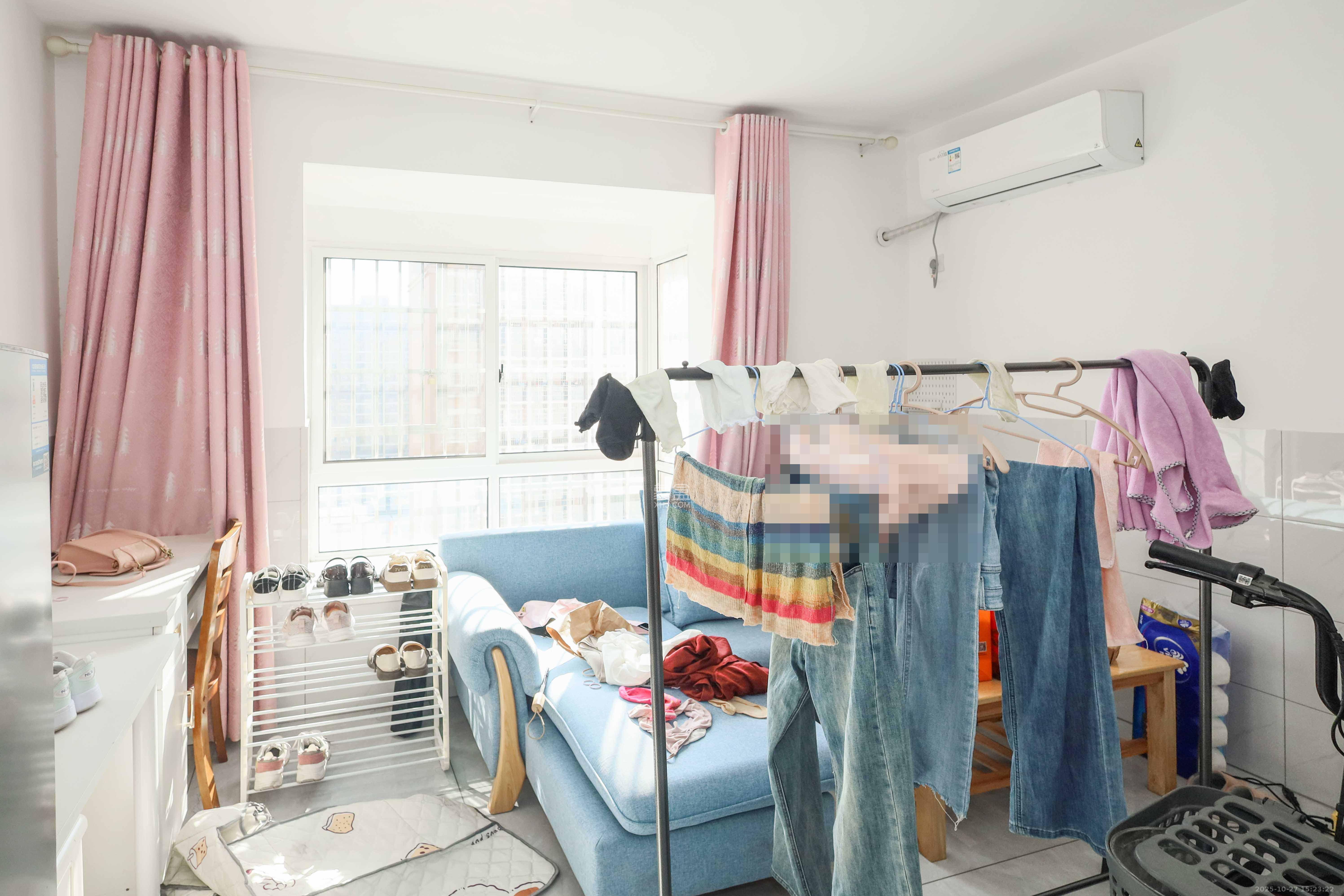 和润园一、二期  3室2厅2卫    80.0万卧室