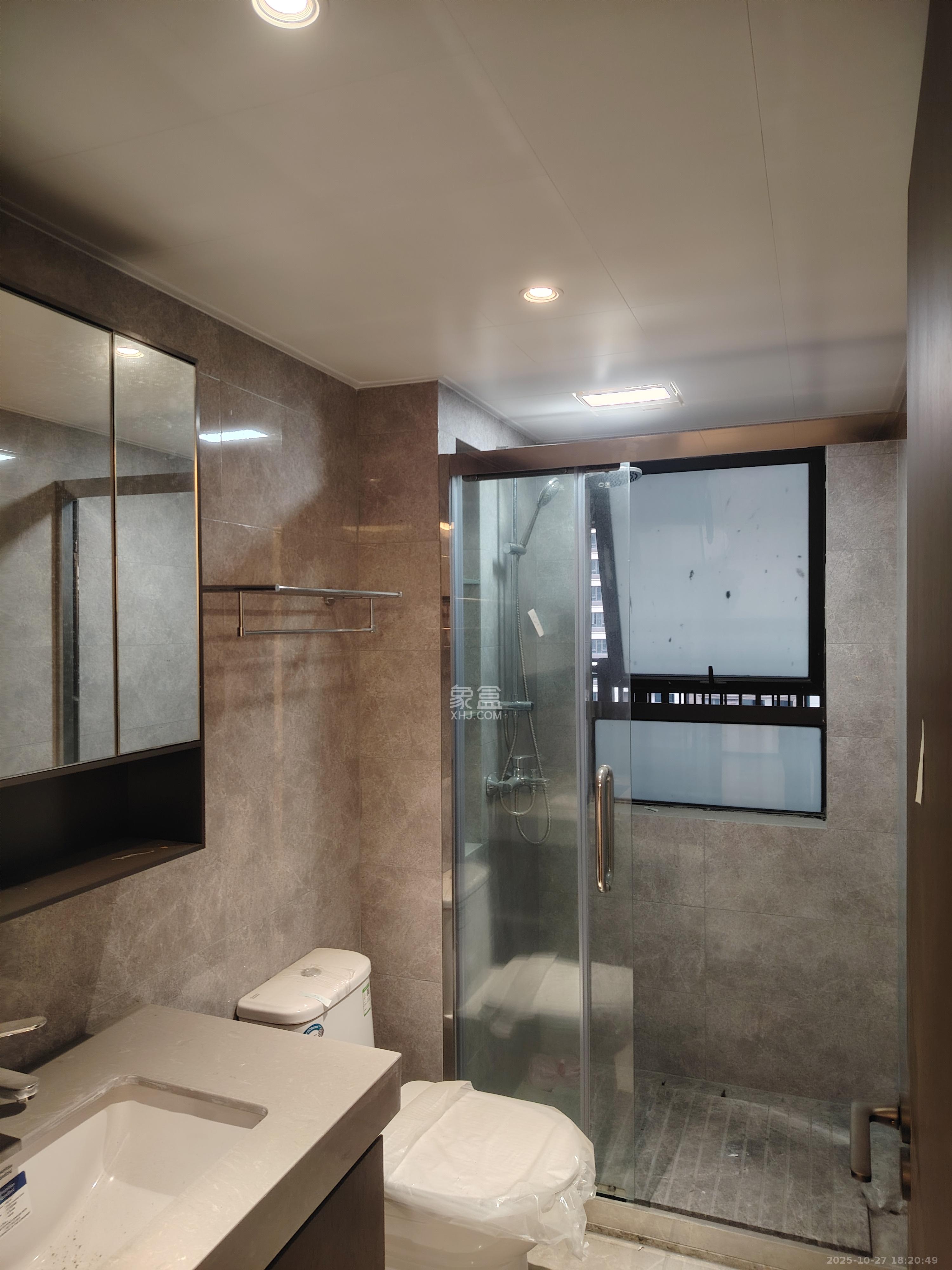 荣盛锦绣学府  3室2厅2卫    2800.0元/月室内图