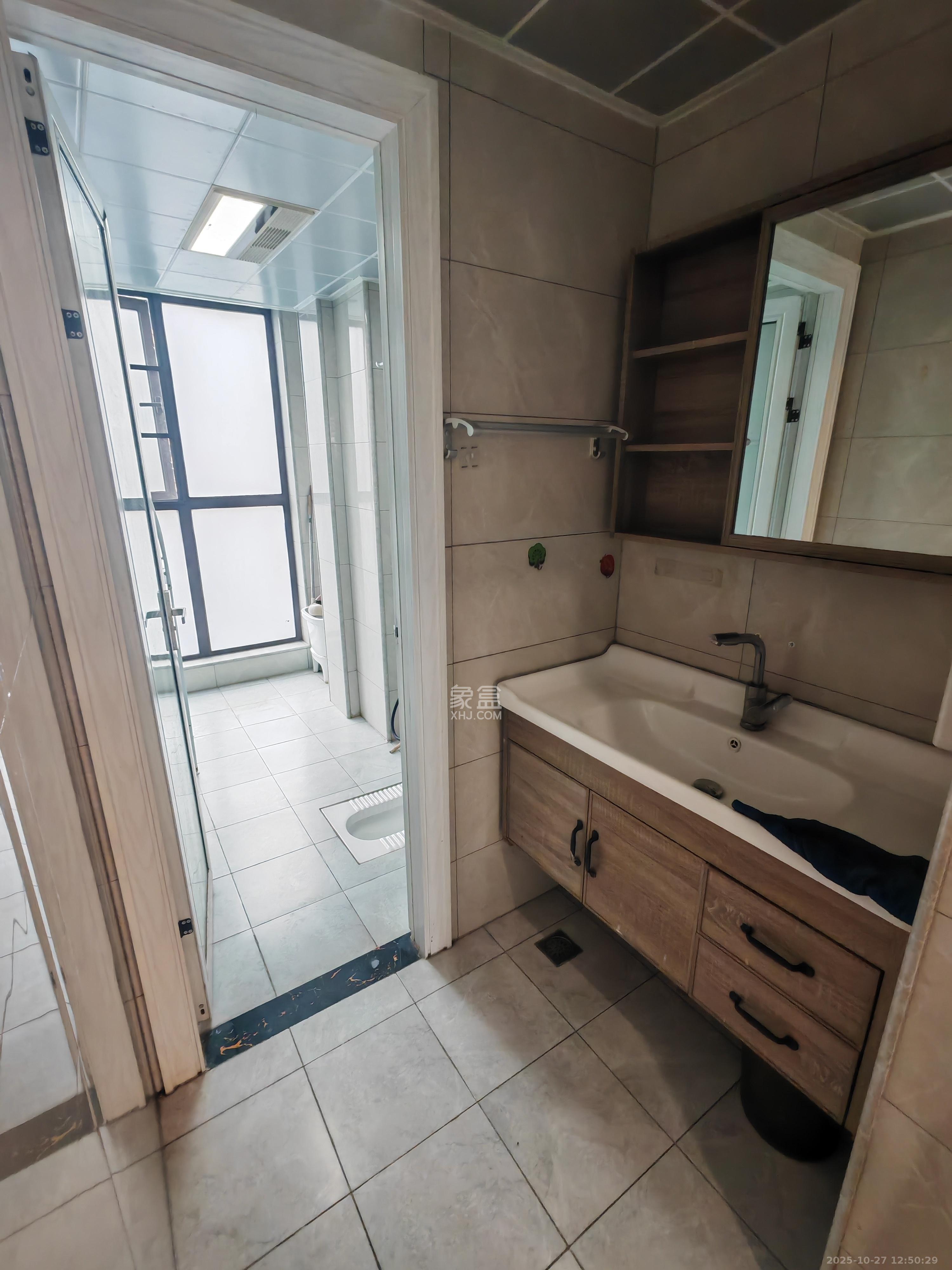 中冶中央公园  3室2厅1卫    2900.0元/月室内图