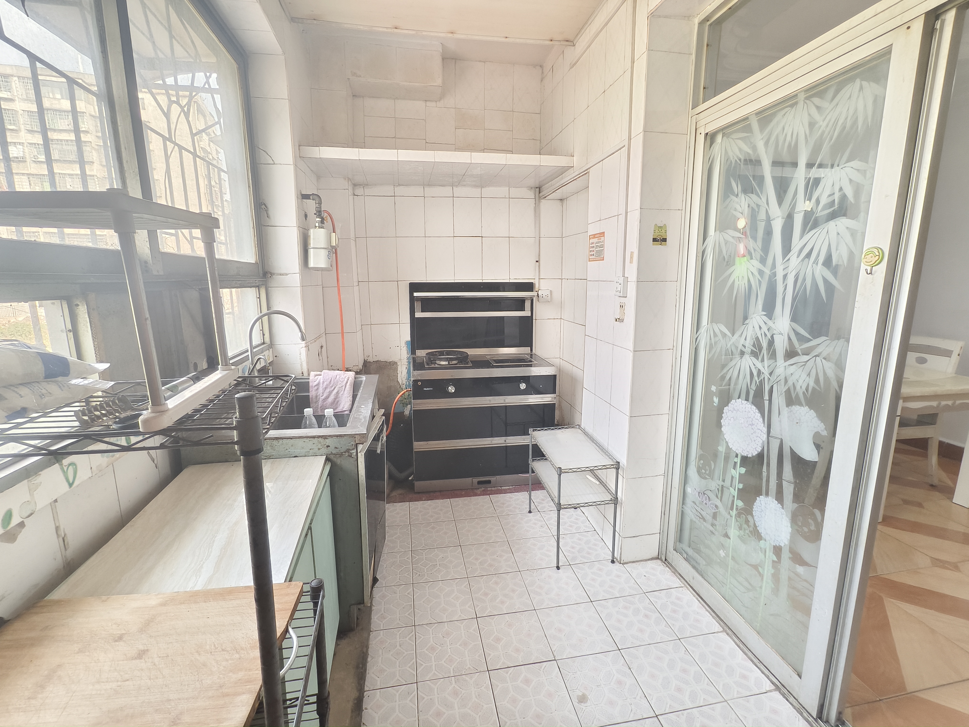 娄底二小家属楼 4室1厅1卫 800.0元/月 娄底二小家属楼 4室1厅1卫 800.0元/月室内图