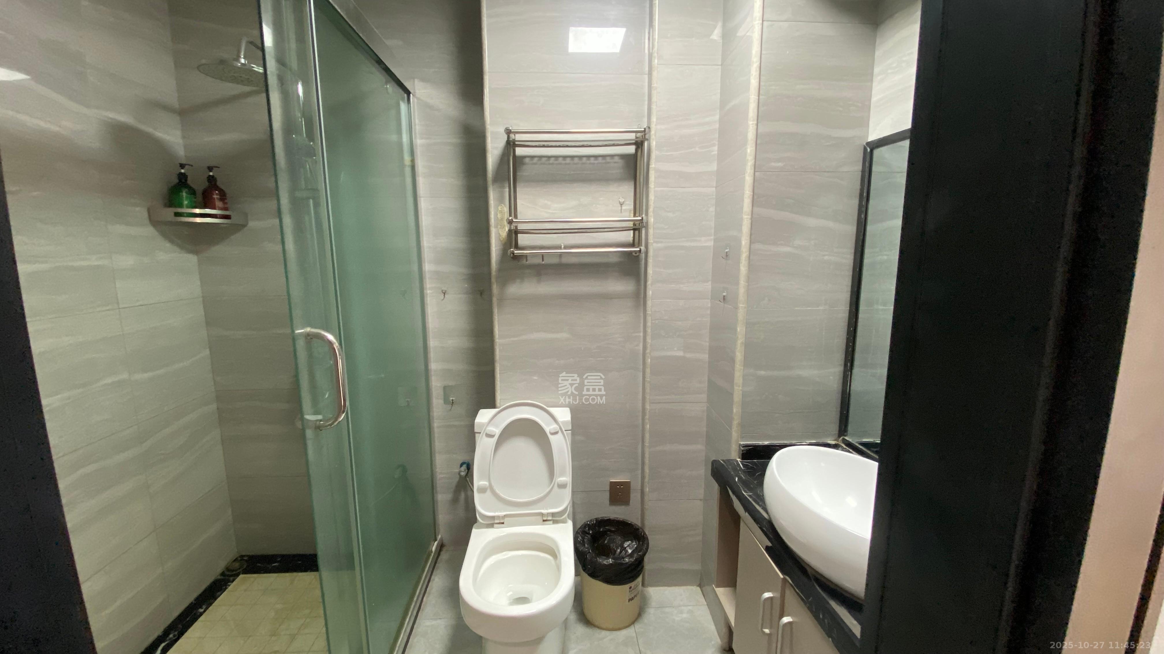 明大佳园  1室1厅1卫    1500.0元/月室内图