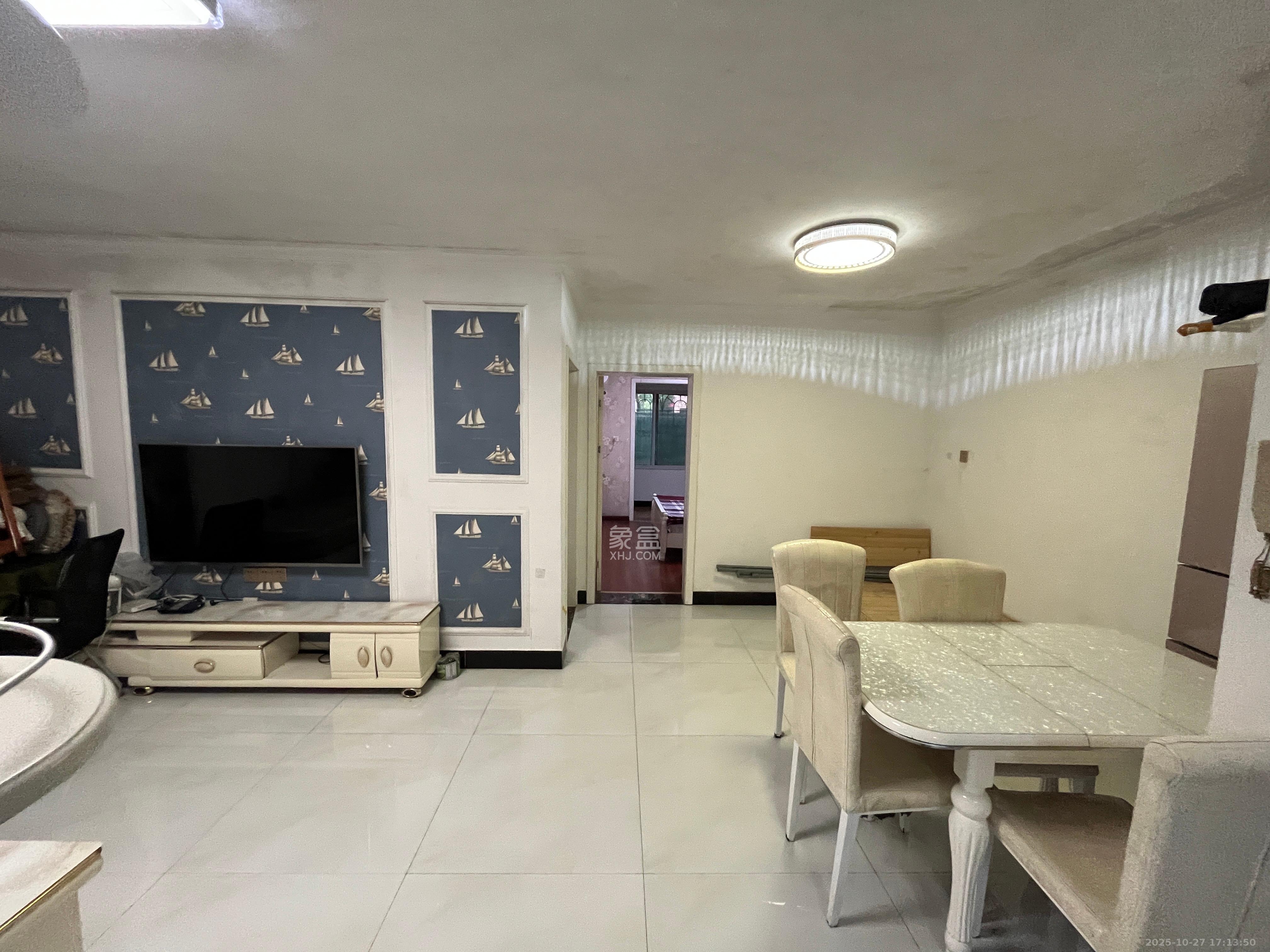 福乐凯公寓  2室2厅1卫    2500.0元/月室内图