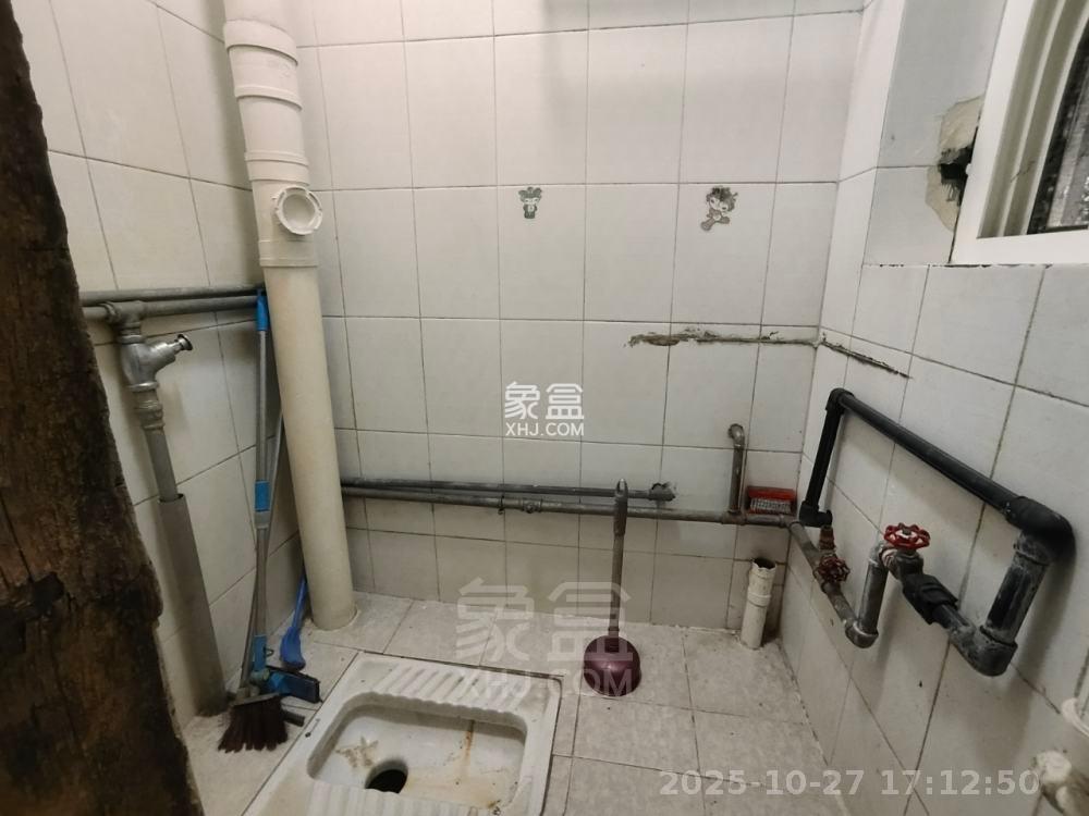 芦淞区火电小区  3室2厅1卫    1200.0元/月室内图
