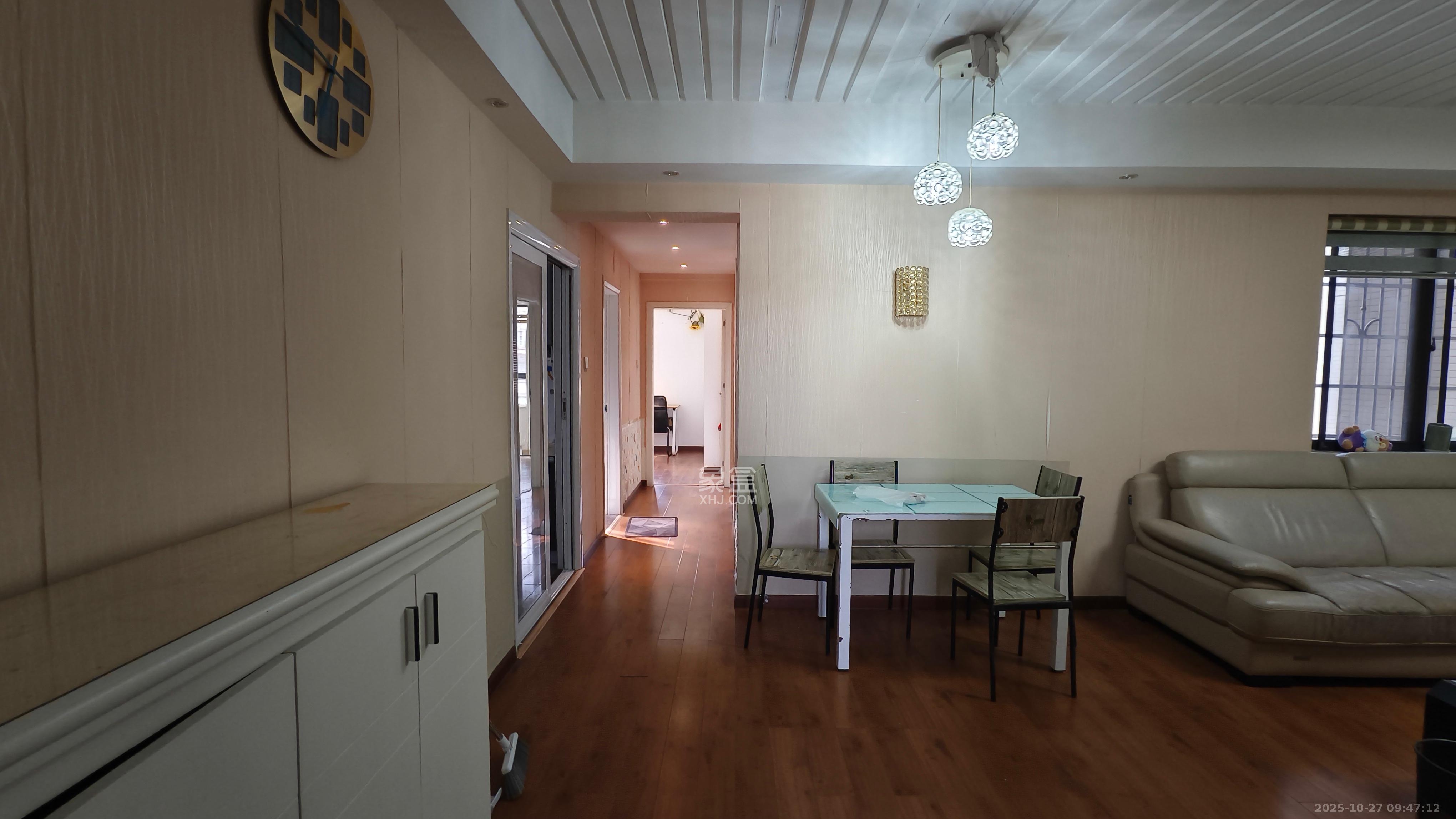 保利花园  2室2厅1卫    2000.0元/月 保利花园  2室2厅1卫    2000.0元/月室内图