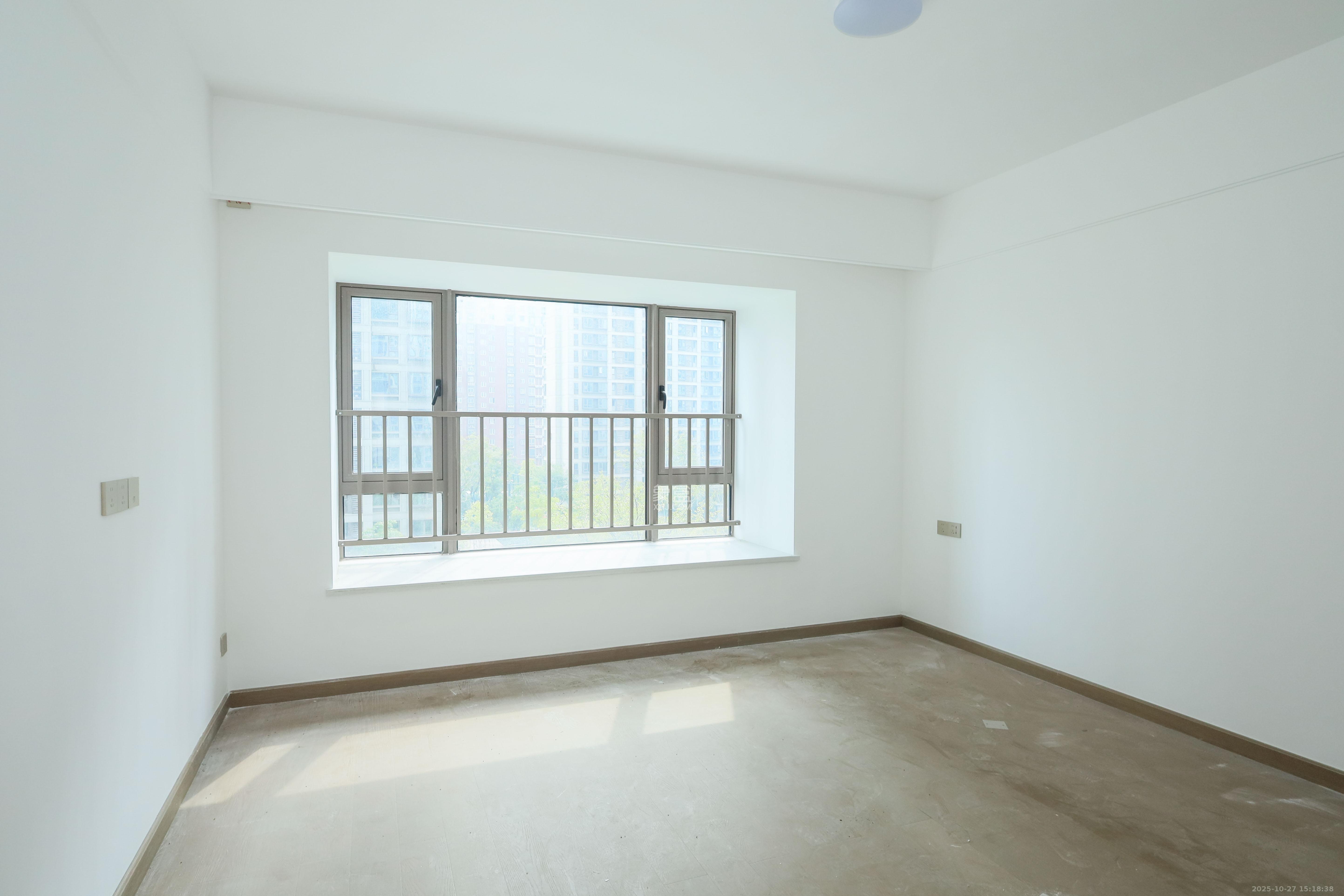 长沙溪山悦  4室2厅1卫    140.0万 长沙溪山悦  4室2厅1卫    140.0万卧室