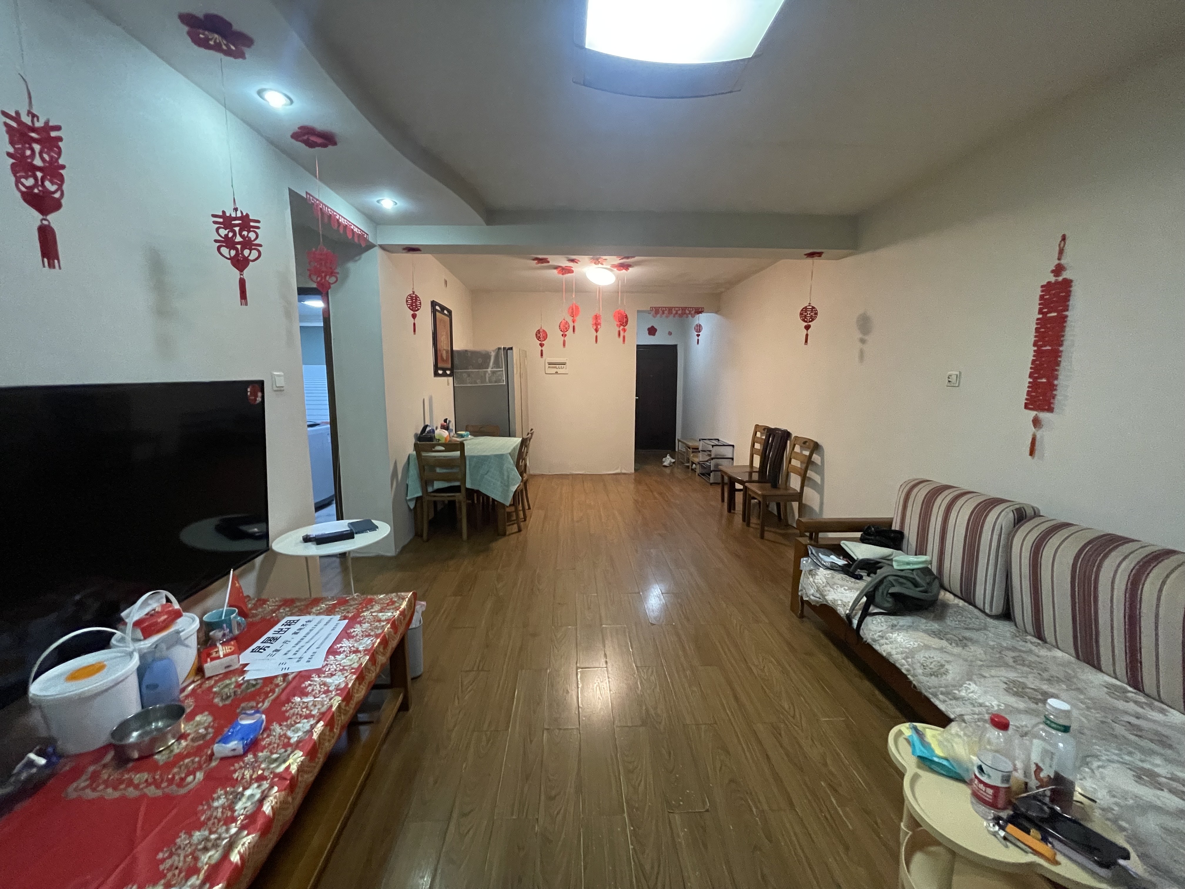 天翔新新家园 3室2厅1卫 1800.0元/月 天翔新新家园 3室2厅1卫 1800.0元/月户型图