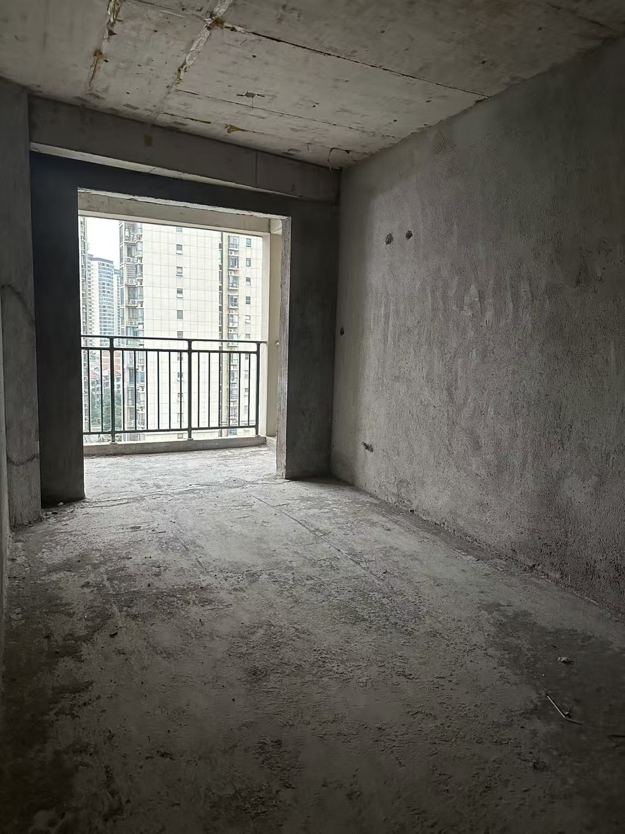 南苑上和三期 1室0厅0卫 43.8万 南苑上和三期 1室0厅0卫 43.8万客厅