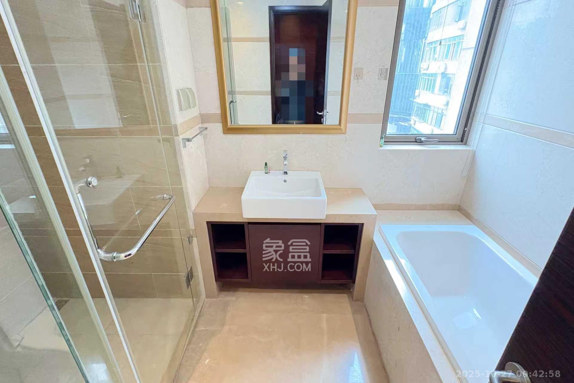 华远华中心  1室2厅1卫    9000.0元/月室内图