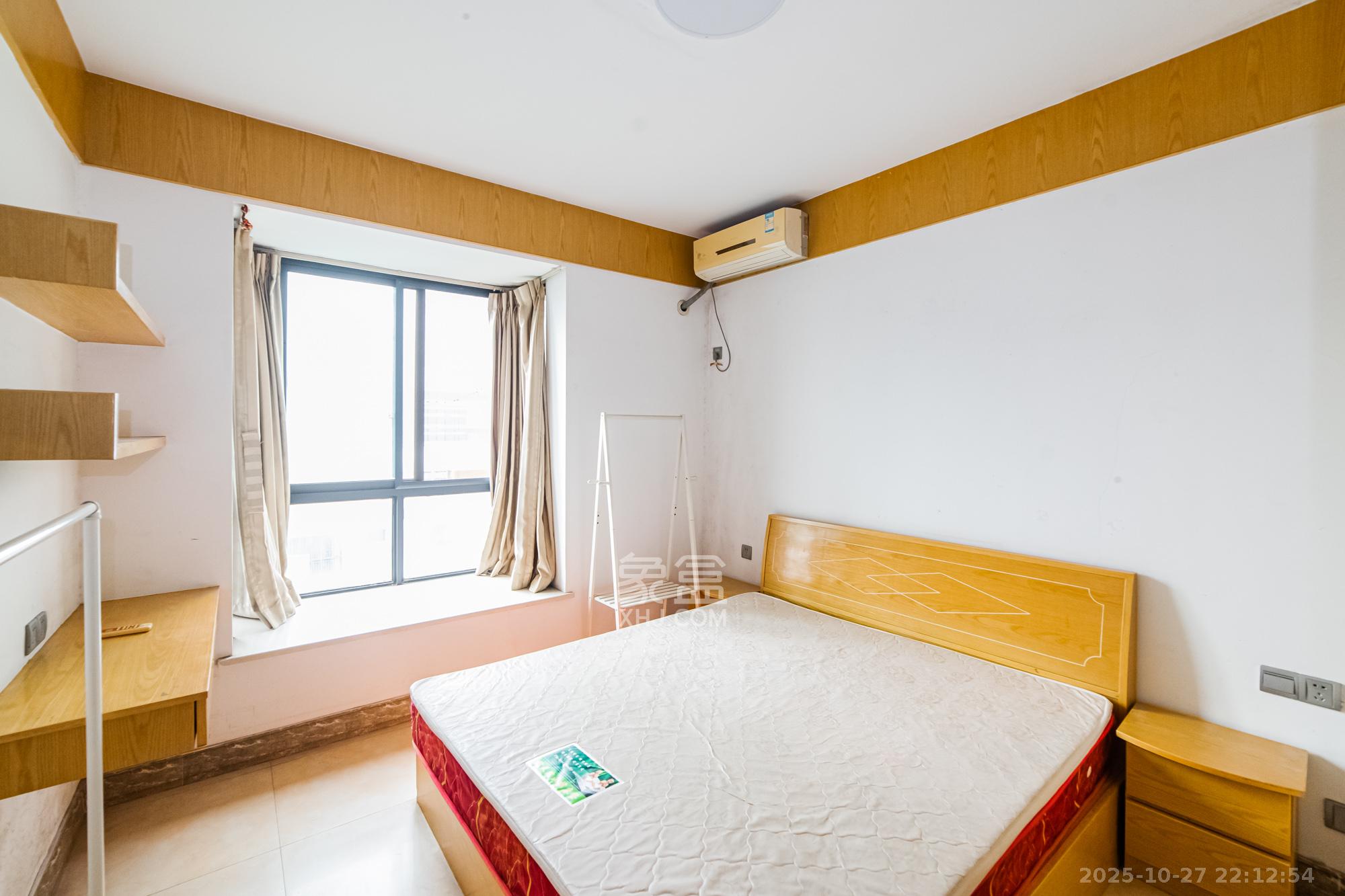 湘江世纪城悦江苑  3室2厅1卫    72.0万卧室